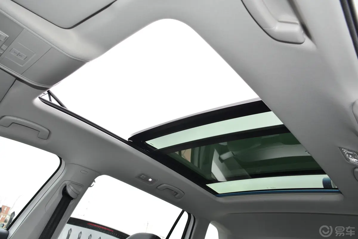 途观L330TSI 双离合 两驱 智动豪华版 国V内饰