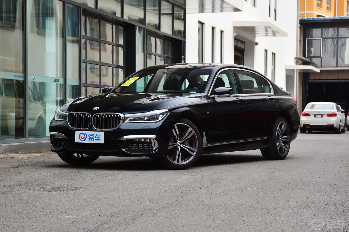 宝马7系740Li xDrive 尊享版 M运动套装外观