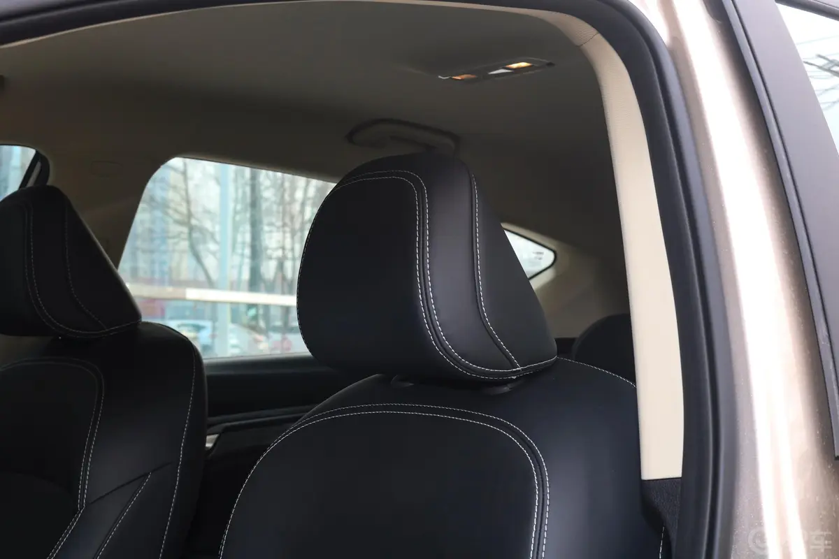 帝豪GS优雅版 1.8L 手动 领尚版驾驶员座椅