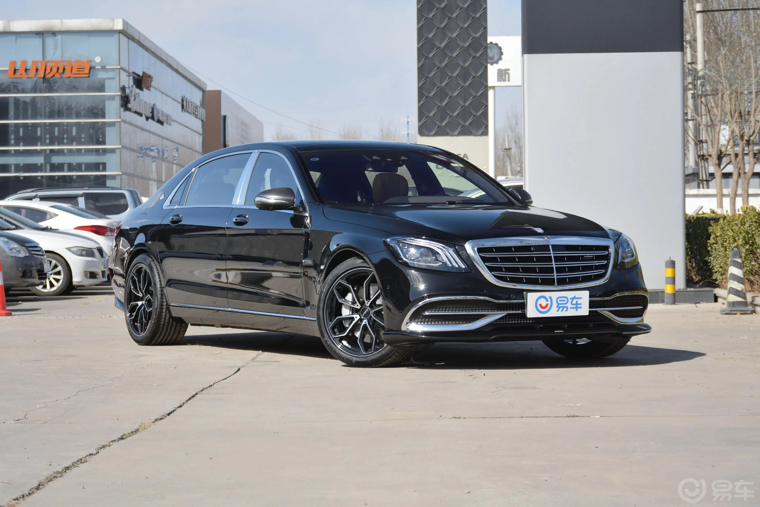 Lorinser MAYBACH S级S650侧前45度车头向右水平