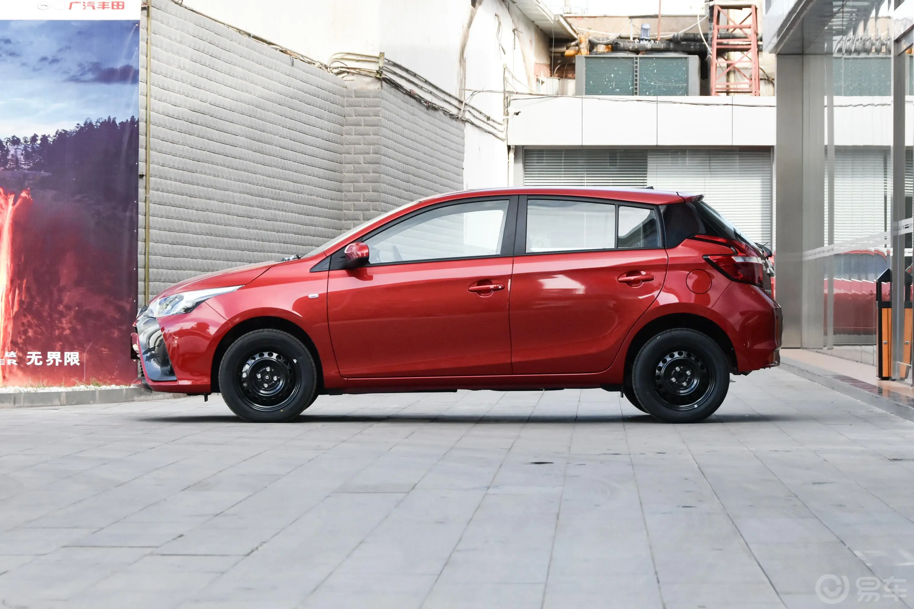 YARiS L 致炫1.5E CVT 劲速升级版 国Ⅵ正侧车头向左水平