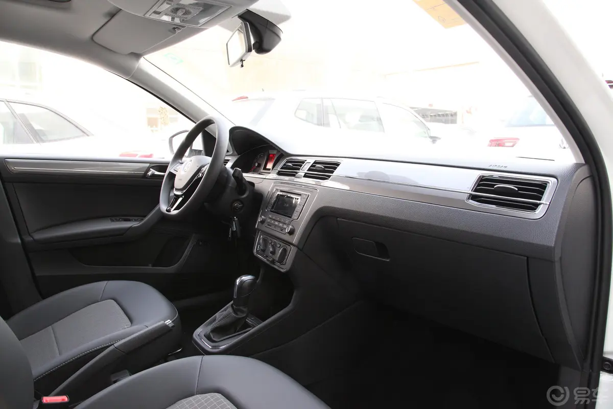 桑塔纳1.5L 自动 舒适版内饰全景副驾驶员方向