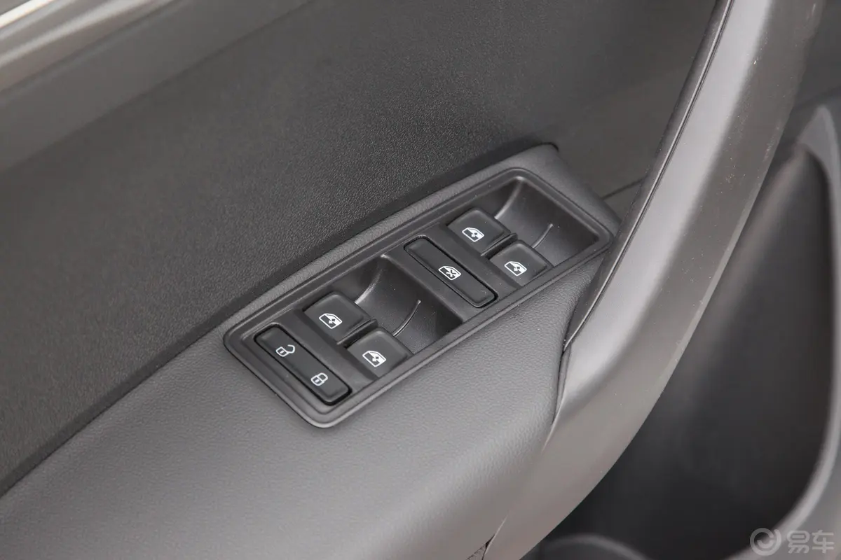 桑塔纳1.5L 自动 舒适版车窗调节整体