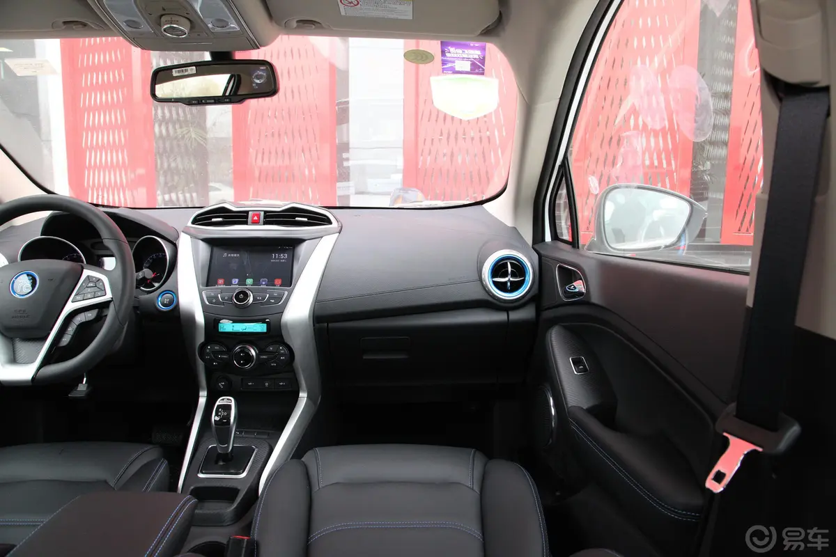元新能源EV360 智联领享版副驾驶位区域