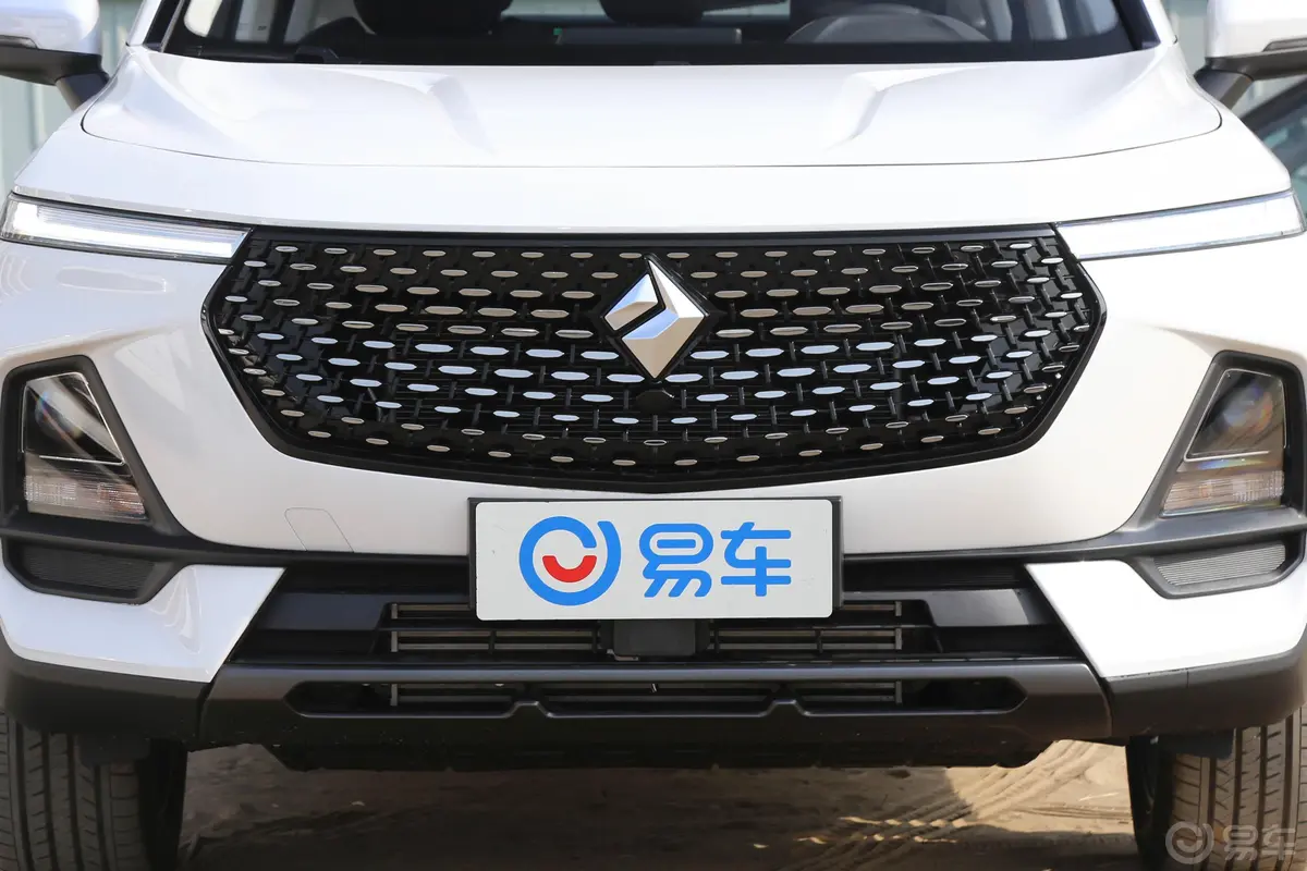 宝骏RS-51.5T CVT 智能驾控豪华版 国V外观