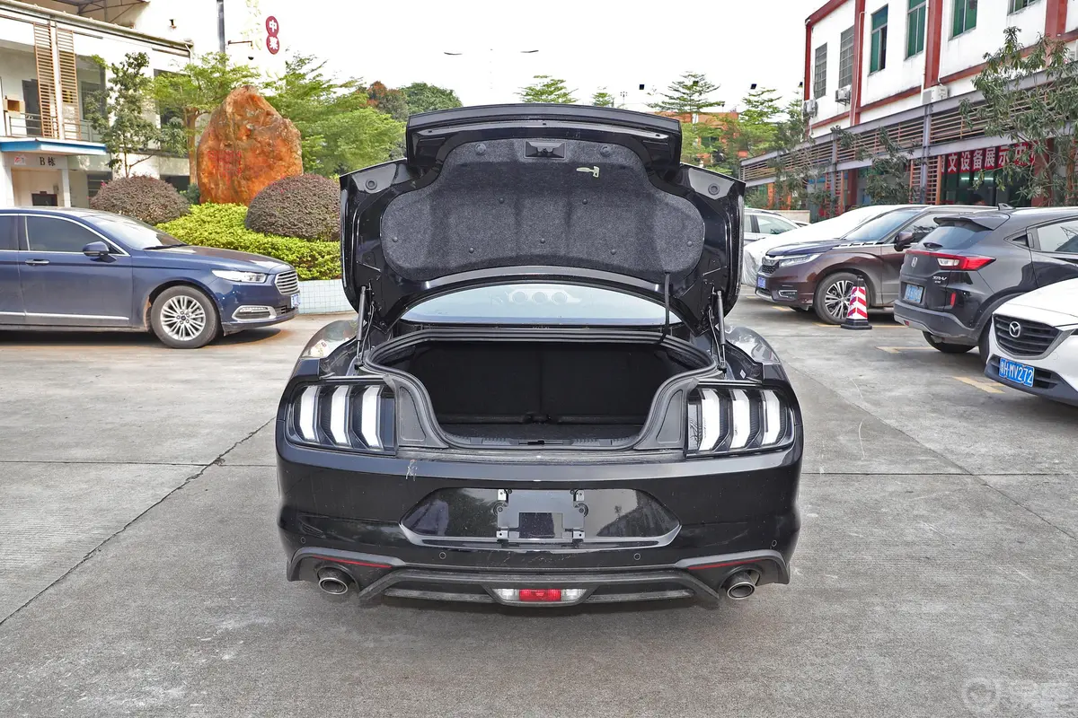 Mustang2.3L EcoBoost空间