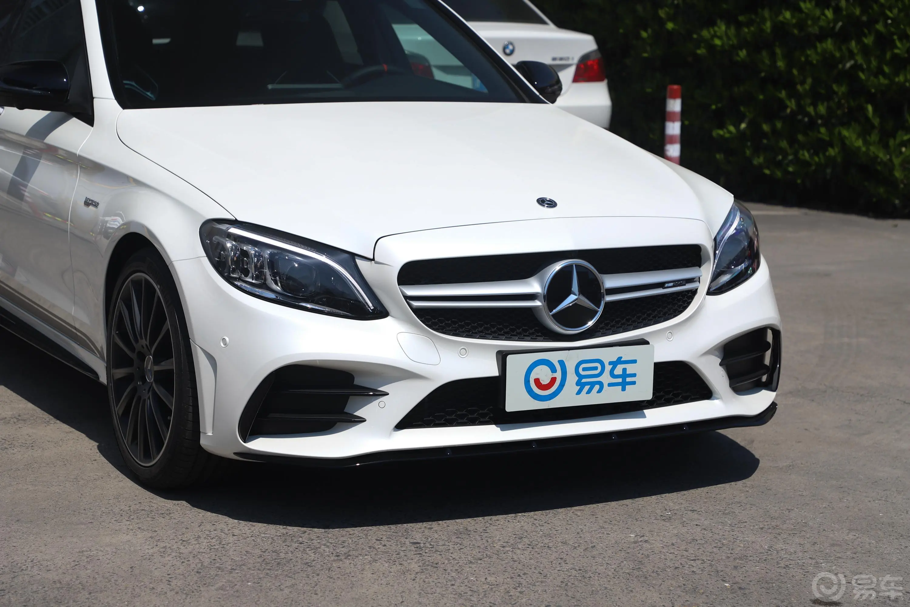 奔驰C级 AMGAMG C 43 4MATIC 旅行轿车 特别版前格栅侧俯拍