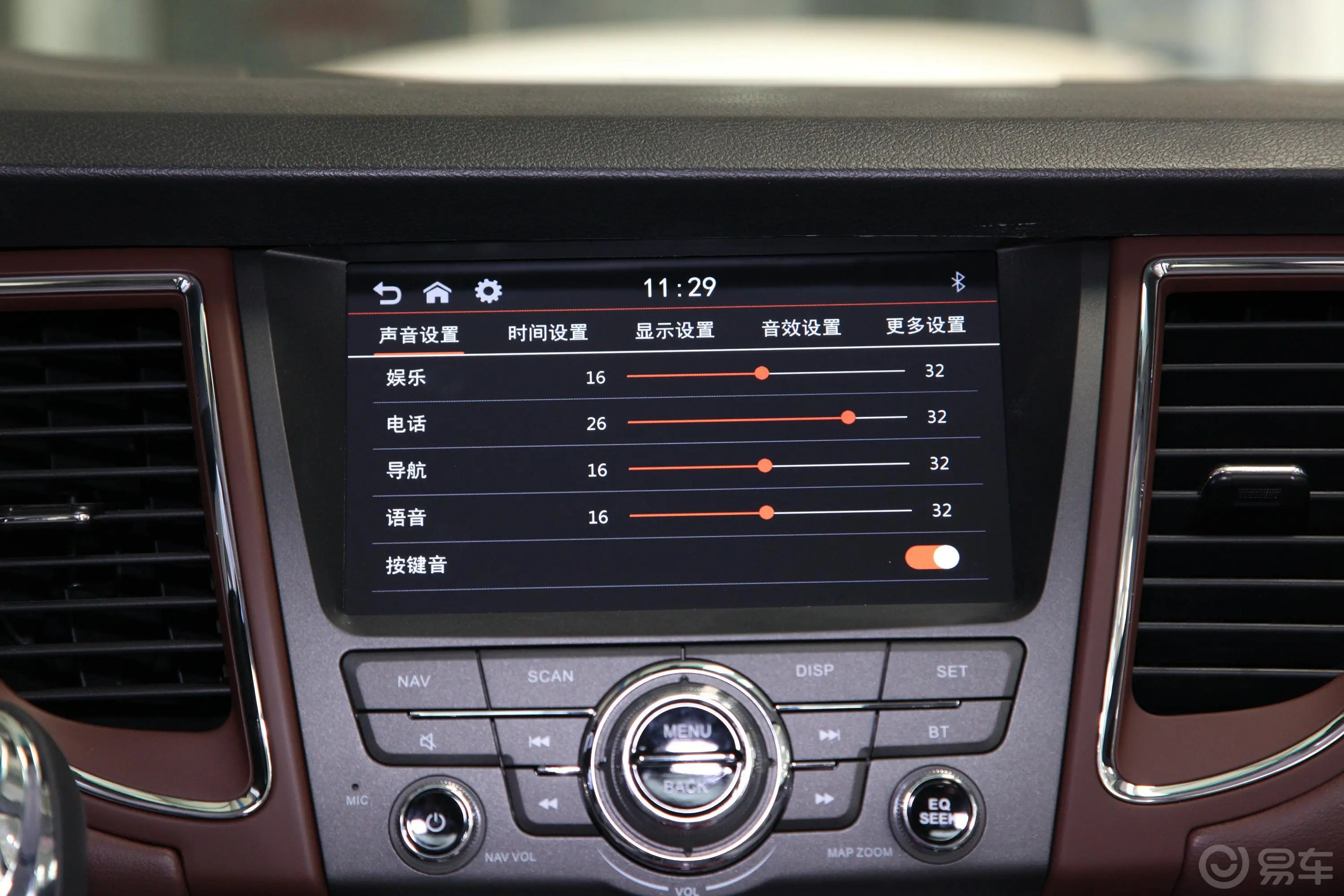 瑞风M52.0T 双离合 公务版 汽油内饰