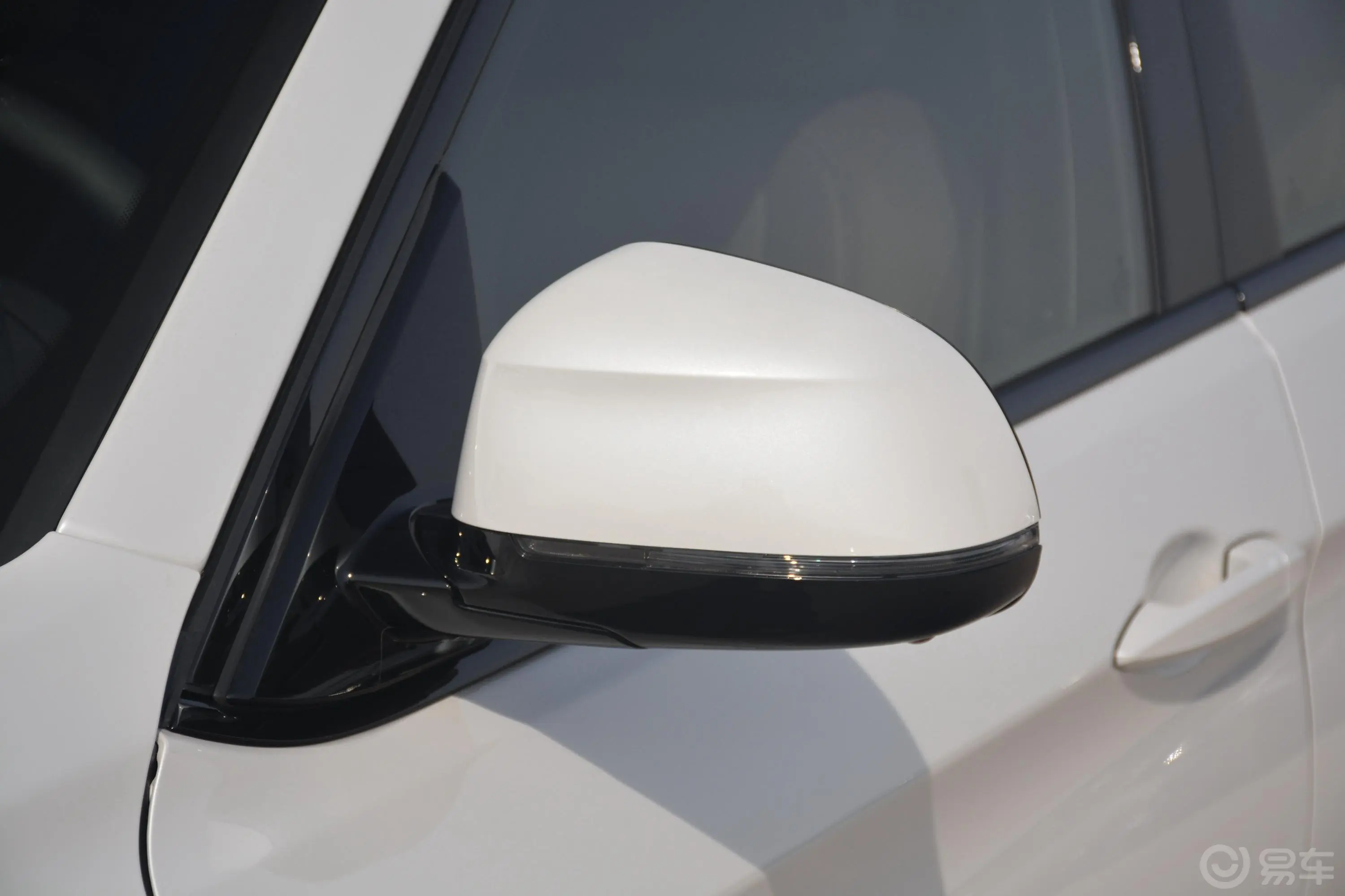 宝马X6xDrive35i 尊享版M运动套装主驾驶后视镜背面