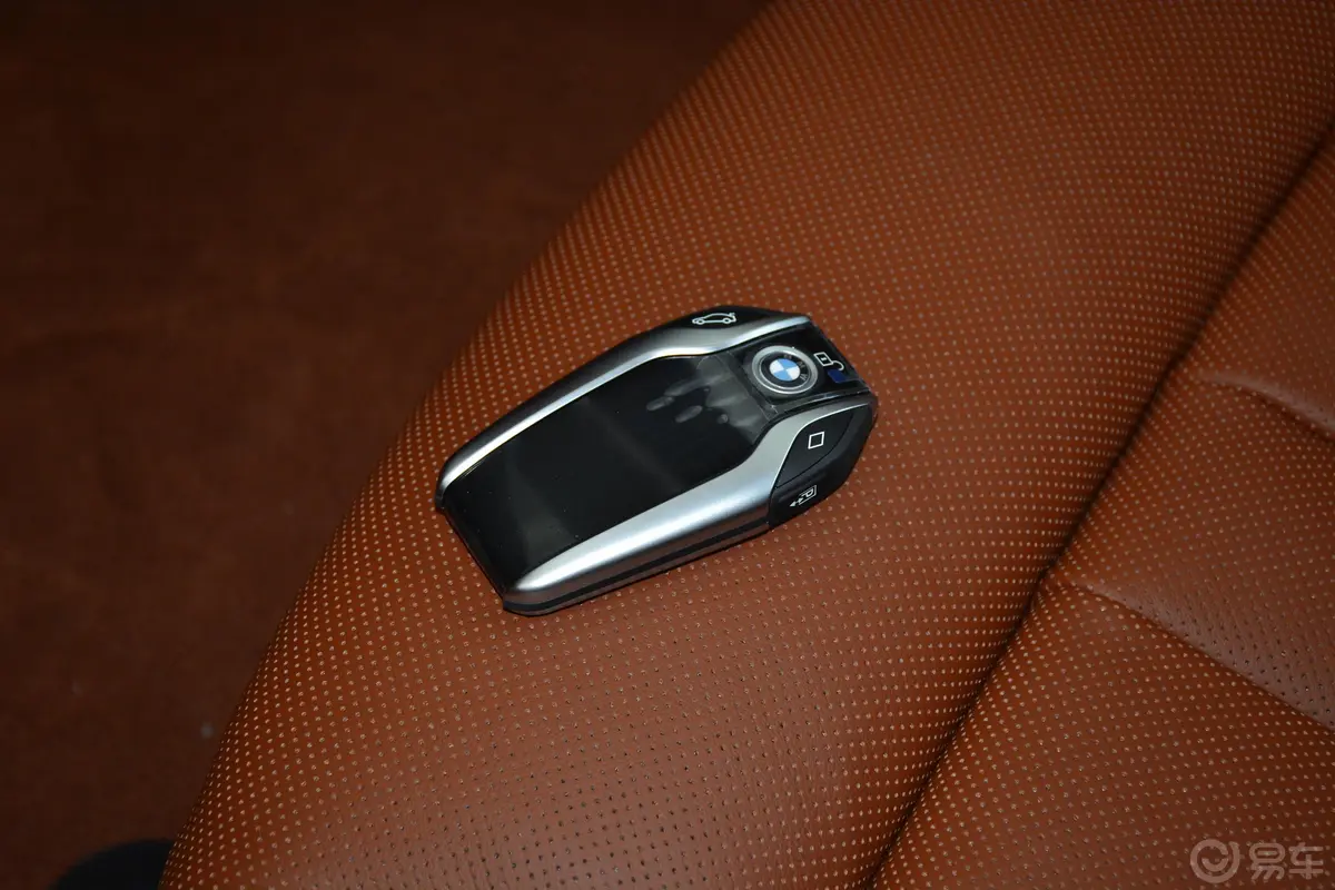 宝马7系740Li xDrive 尊享版 M运动套装钥匙正面