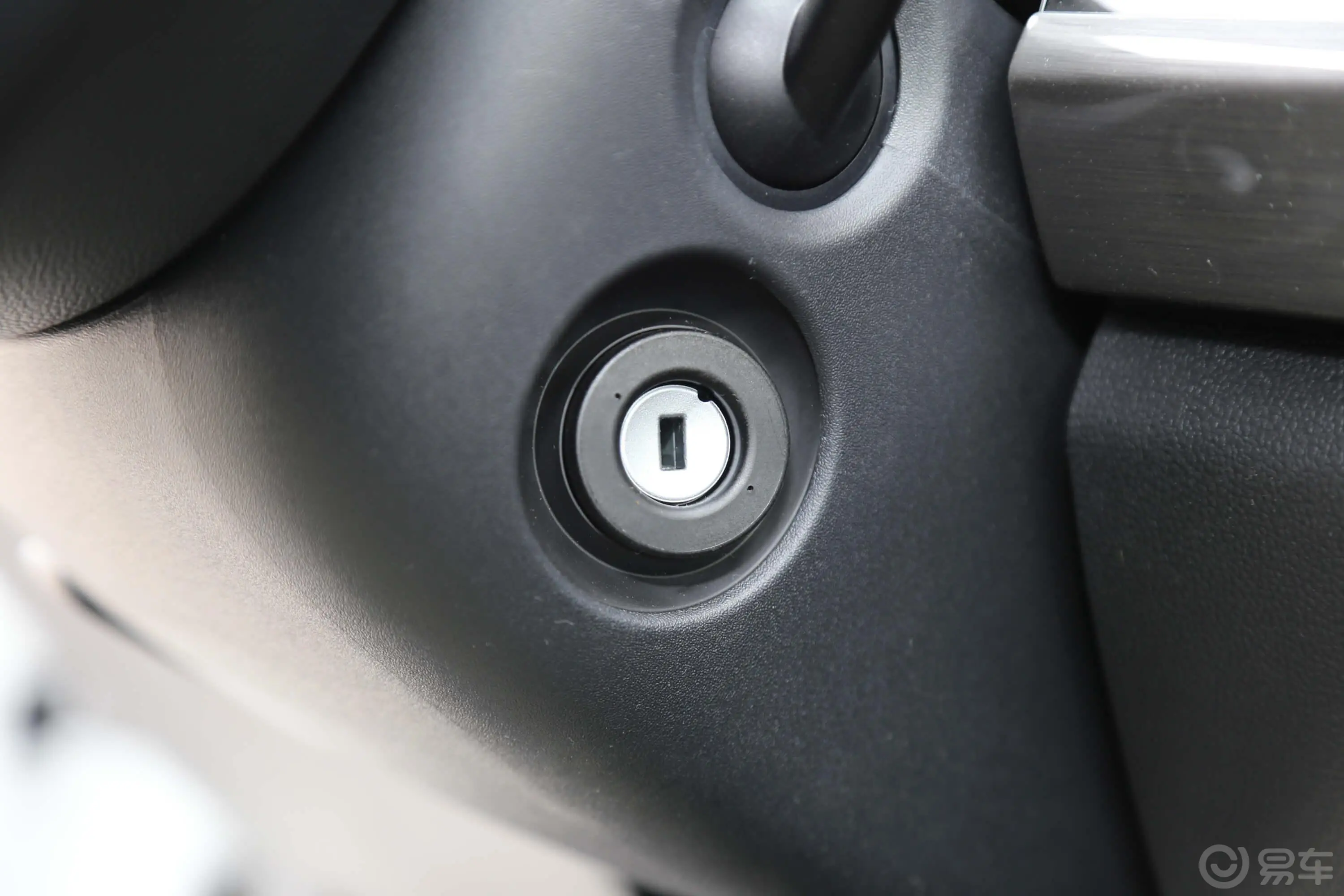 宝来改款 1.5L 手动 舒适型 国V钥匙孔或一键启动按键