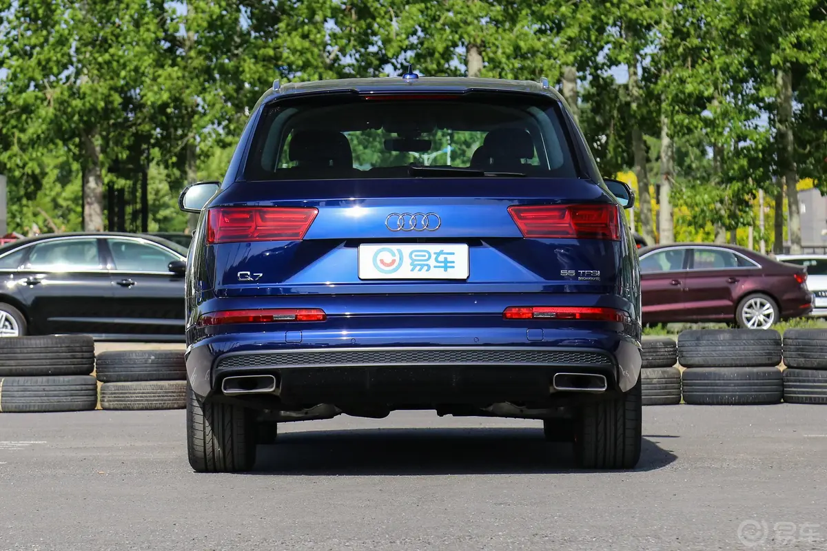 奥迪Q755 TFSI S line运动版外观