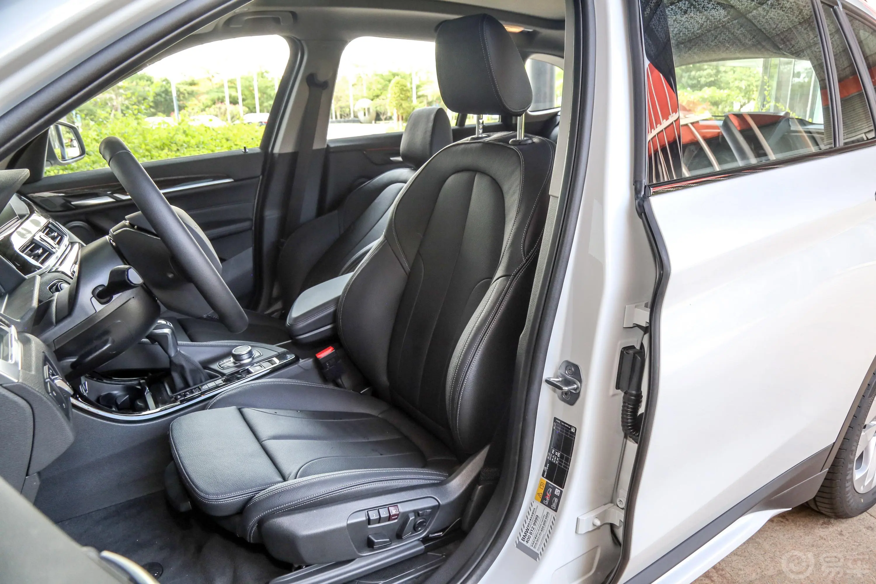 宝马X1 插电混动xDrive25Le 里程升级版驾驶员座椅