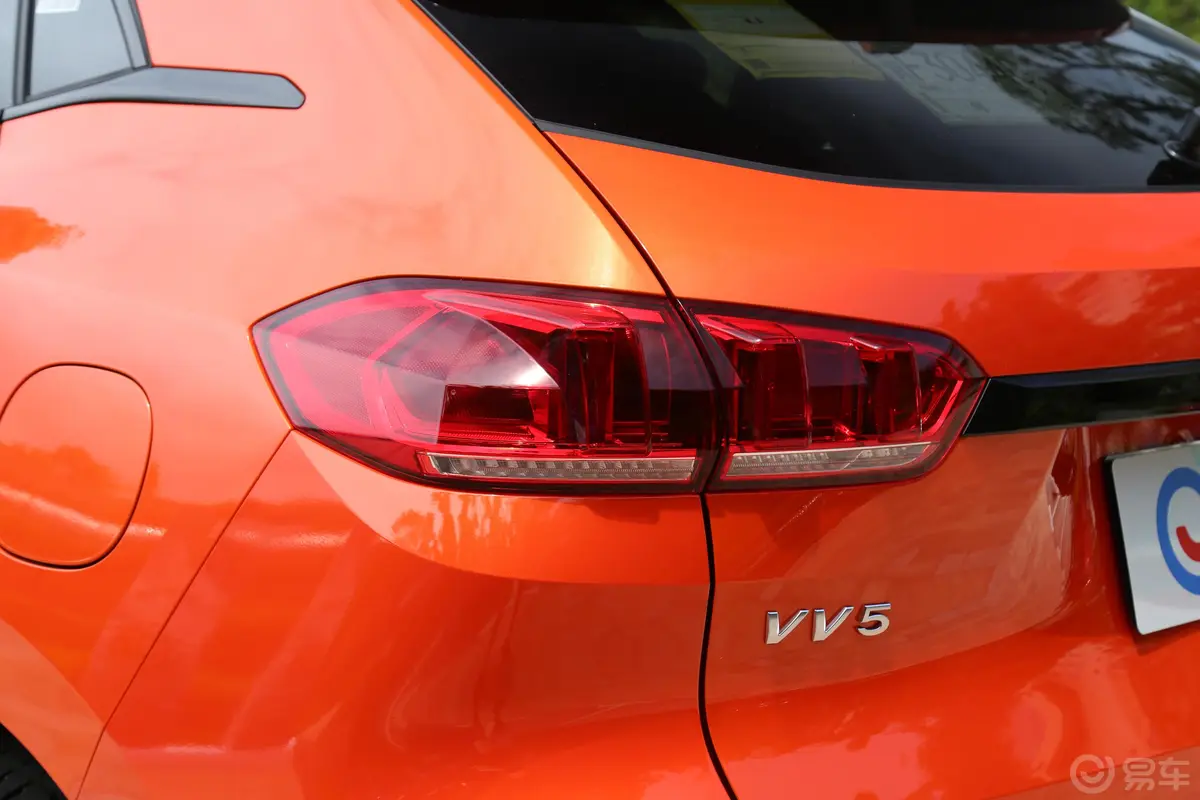 魏牌VV51.5T 双离合 两驱 倾橙限量版外观