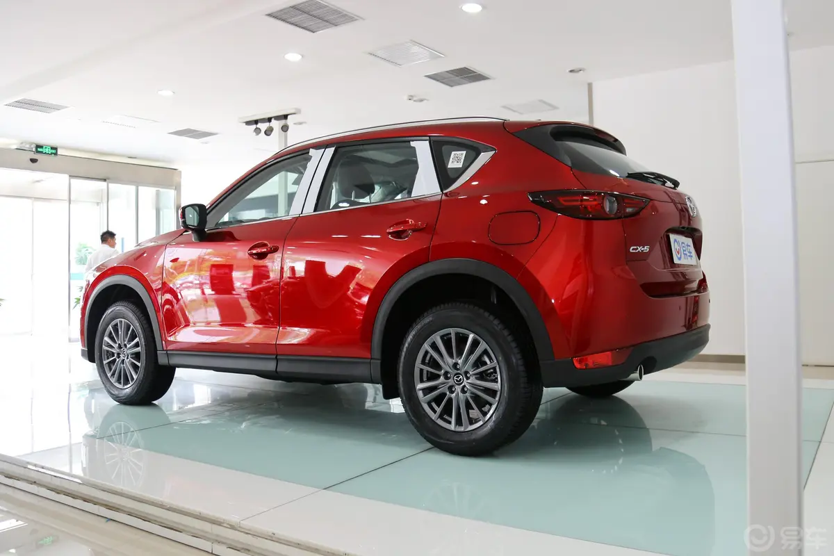 马自达CX-5云控版 2.0L 手自一体 两驱 智享版 国V侧后45度车头向左水平