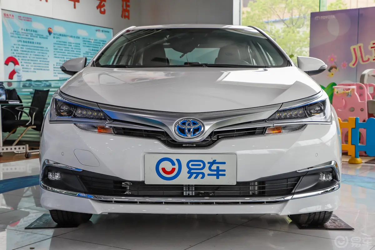 卡罗拉双擎 1.8L E-CVT 智尚版外观