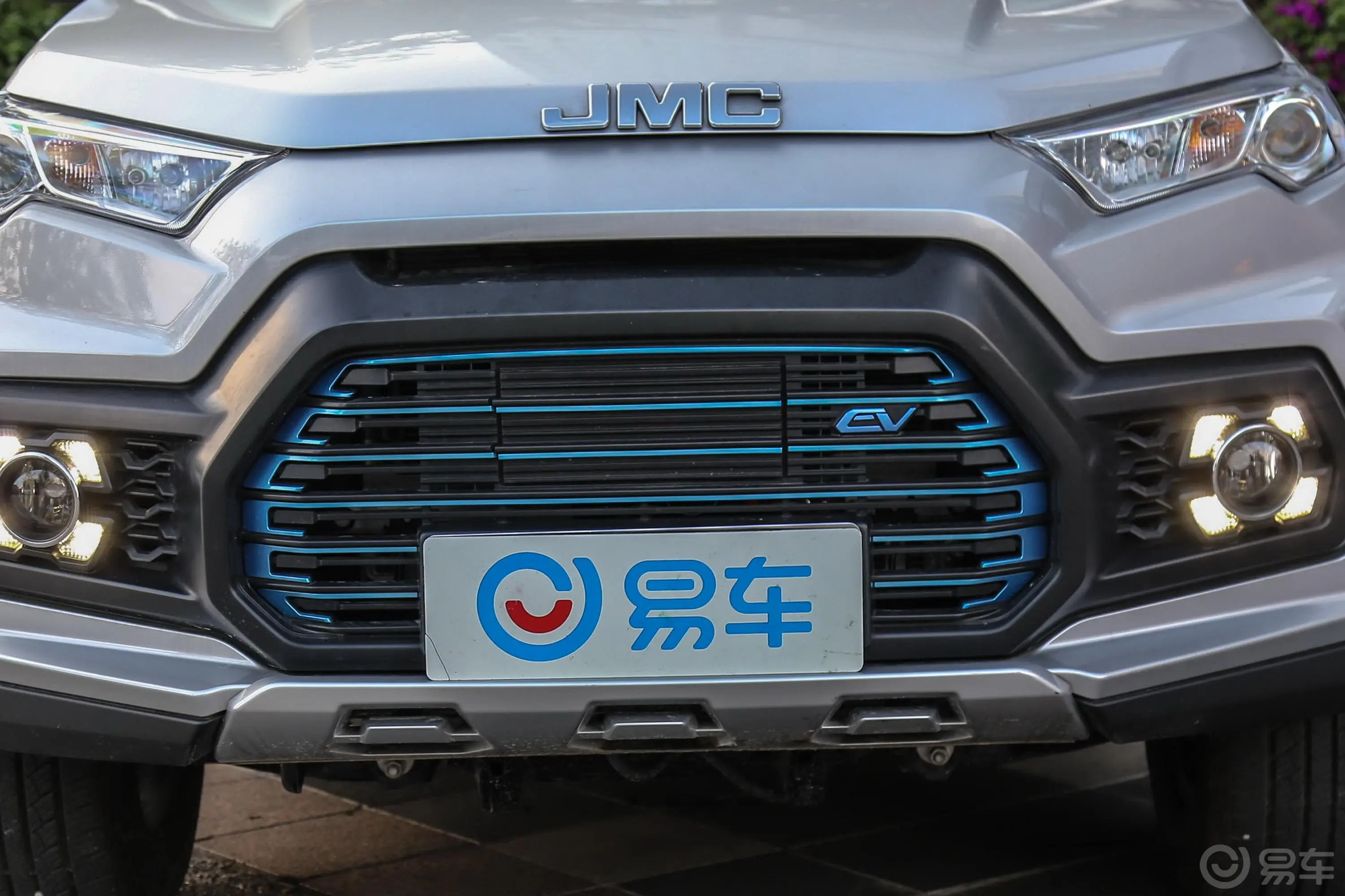 域虎EVT500 BEV (M1类)外观