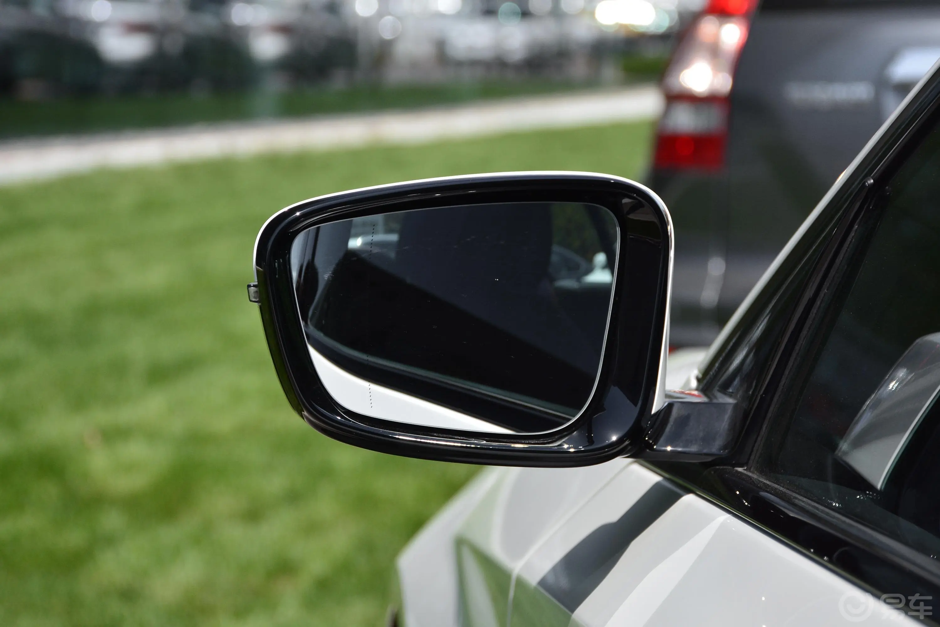 宝马5系改款 530Li 领先型 M运动套装后视镜镜面