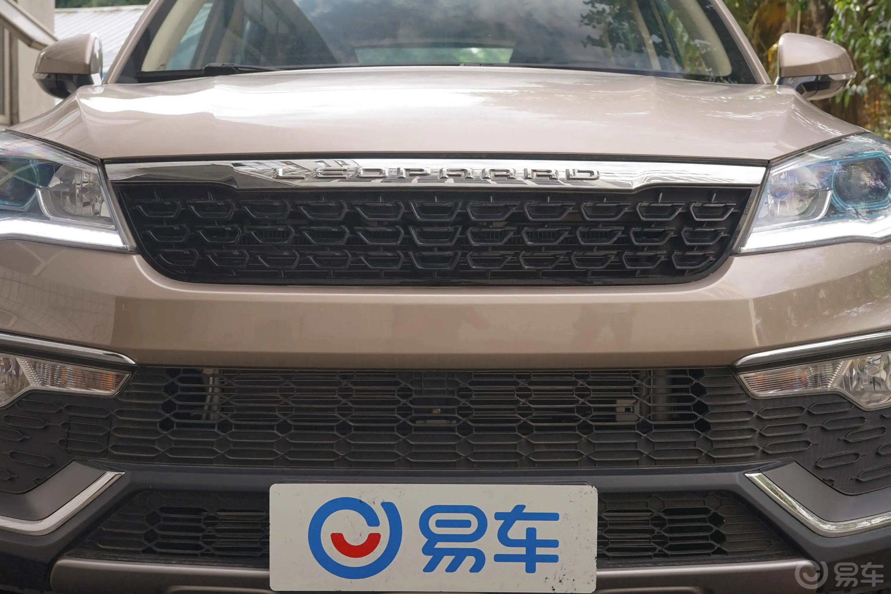 猎豹CS91.5T CVT 劲悦版外观