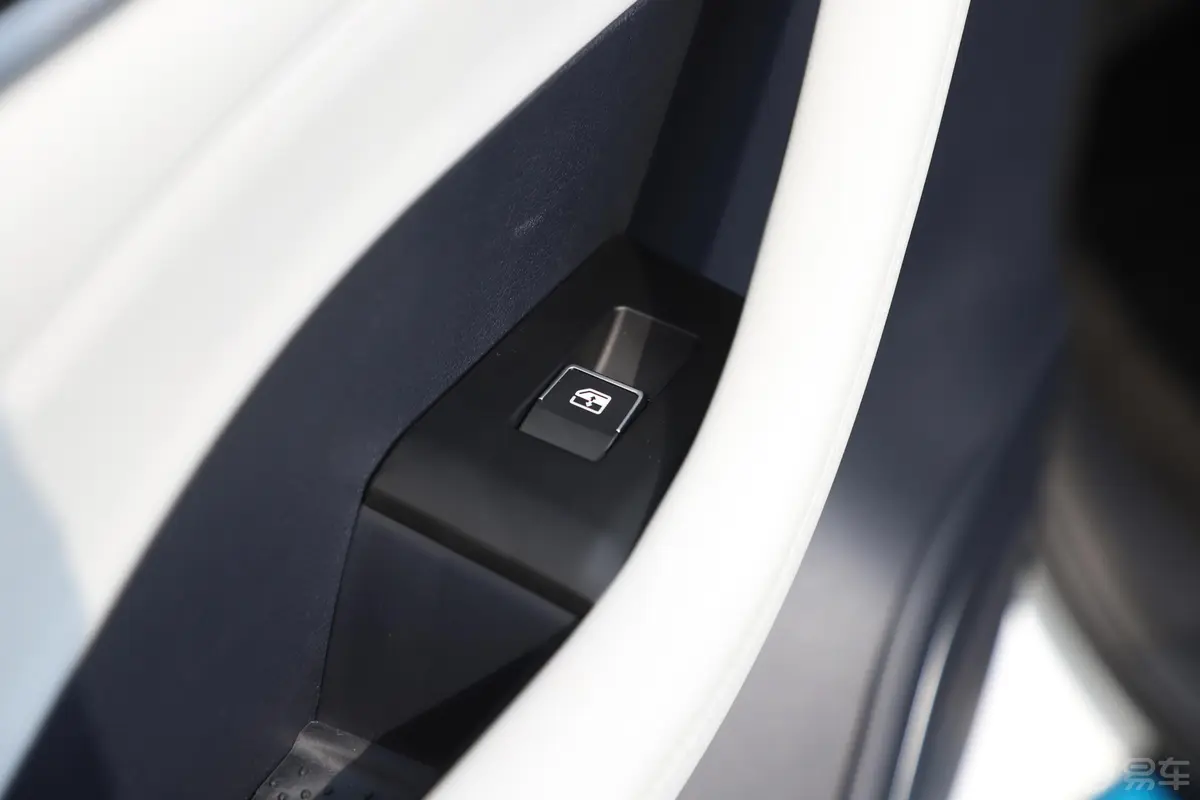 威马EX5EX5 智行2.0 Extra创新版500驾驶员侧后车门