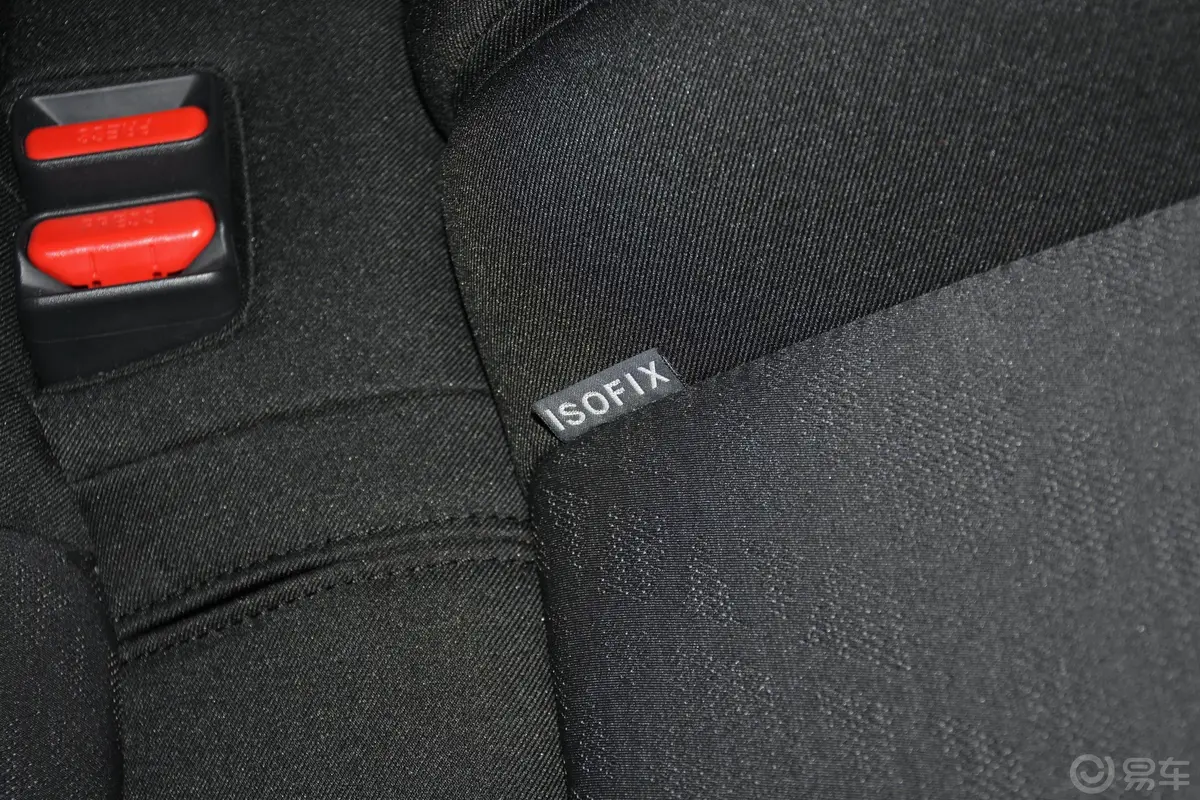 丰田C-HR2.0L CVT 酷越领先版 国VI儿童座椅接口