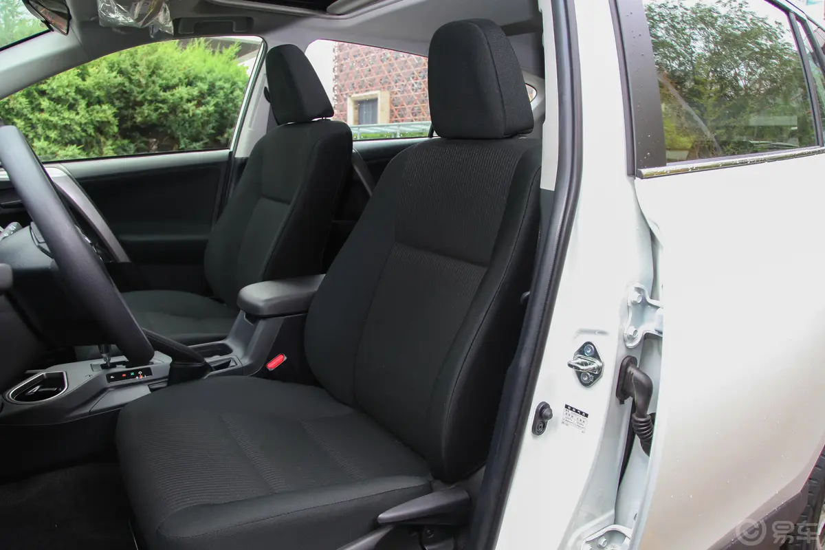 RAV4荣放2.0L CVT 两驱 风尚版 国VI驾驶员座椅