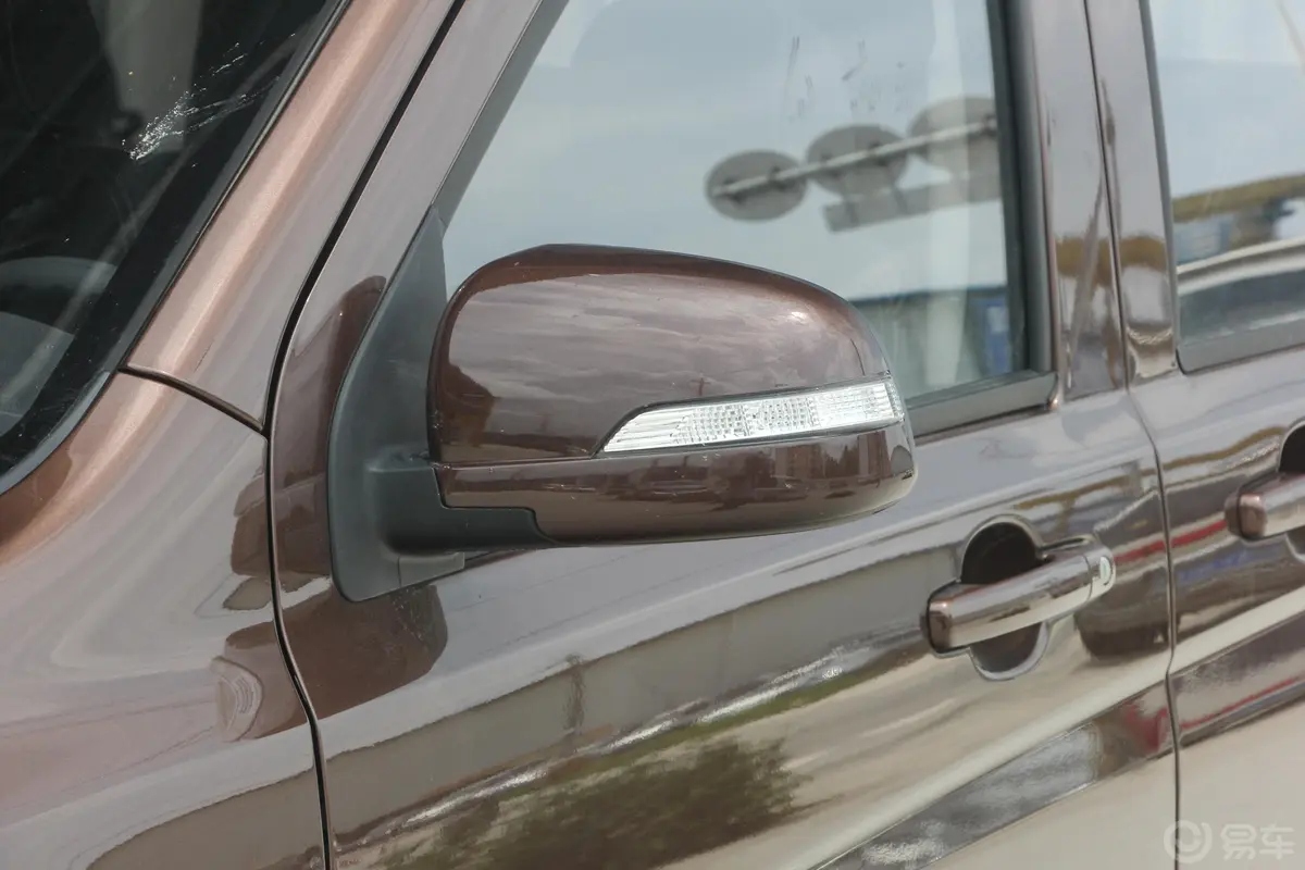 欧诺S欧诺S 1.5L 手动 经济型 国V主驾驶后视镜背面