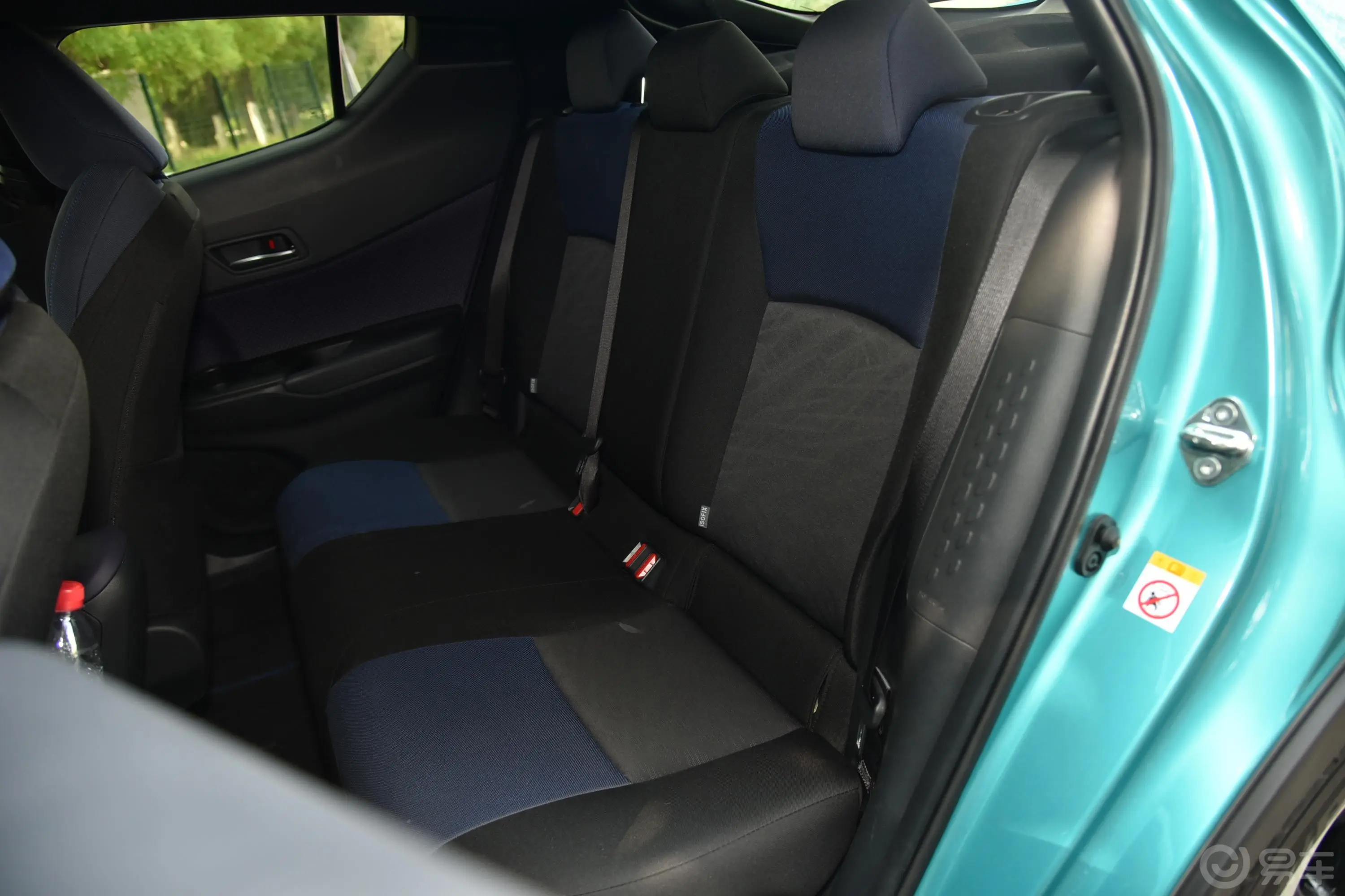 丰田C-HR2.0L CVT 豪华天窗版 国VI后排座椅