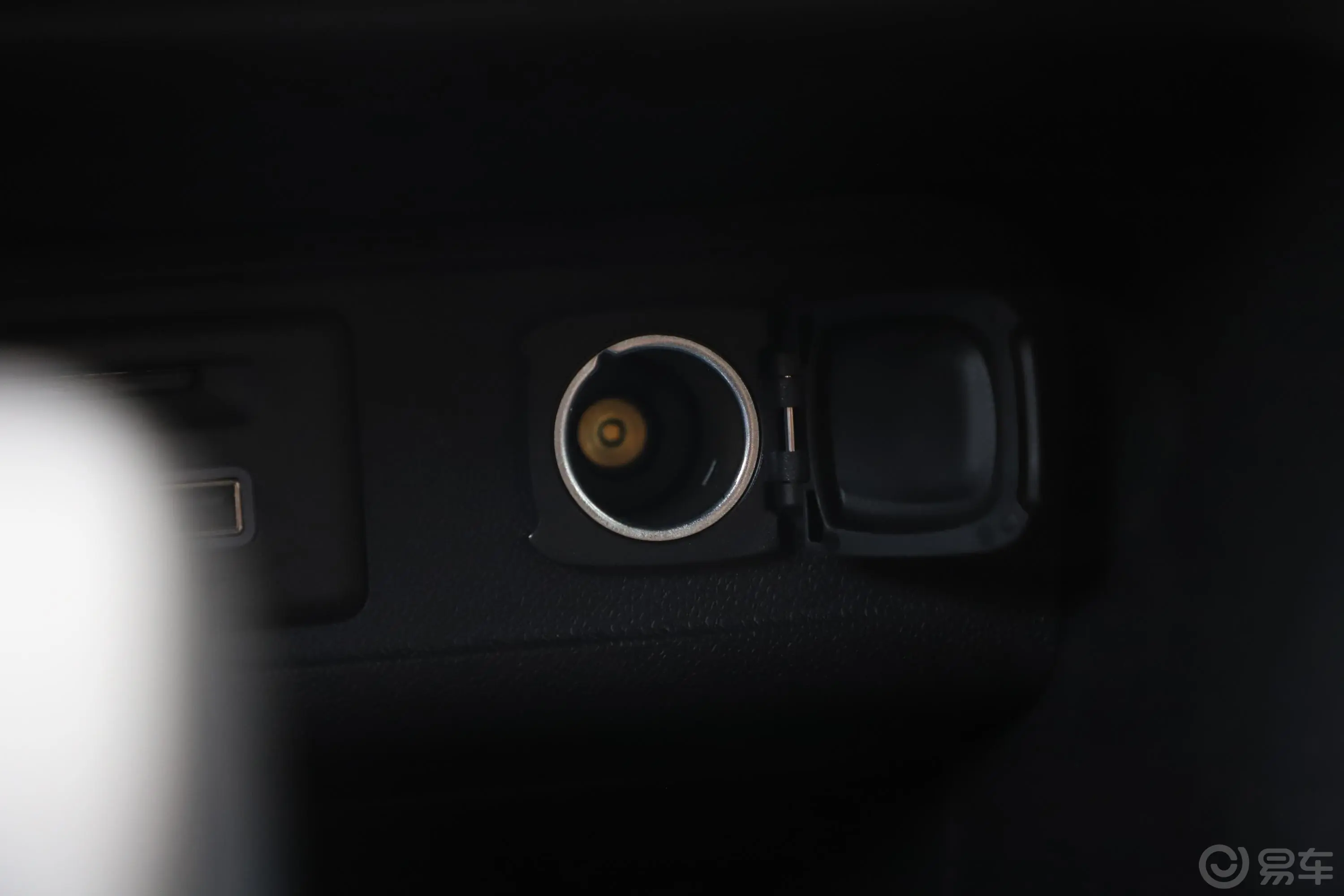昂科拉GX20T 手自一体 四驱 全能旗舰型内饰