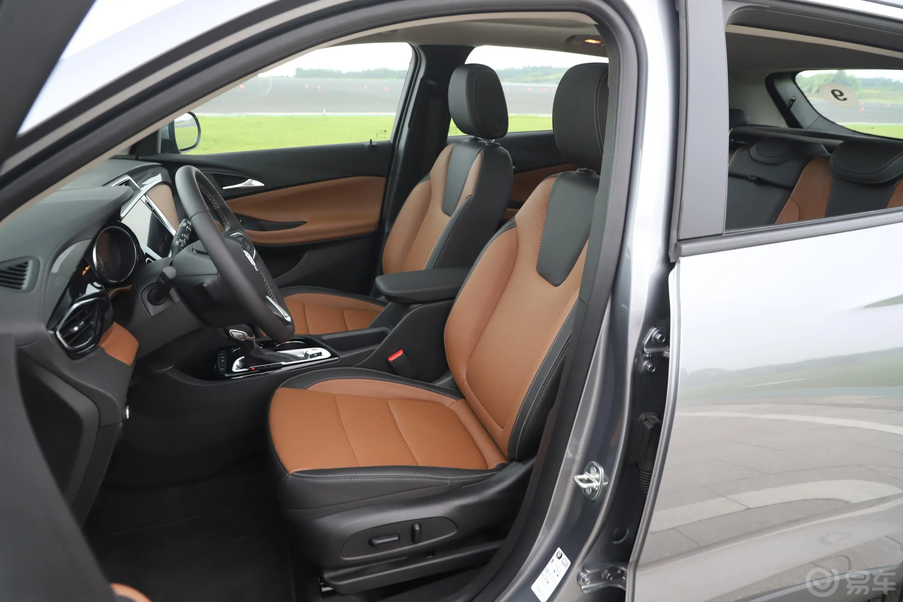 昂科拉GX20T 手自一体 四驱 全能旗舰型驾驶员座椅