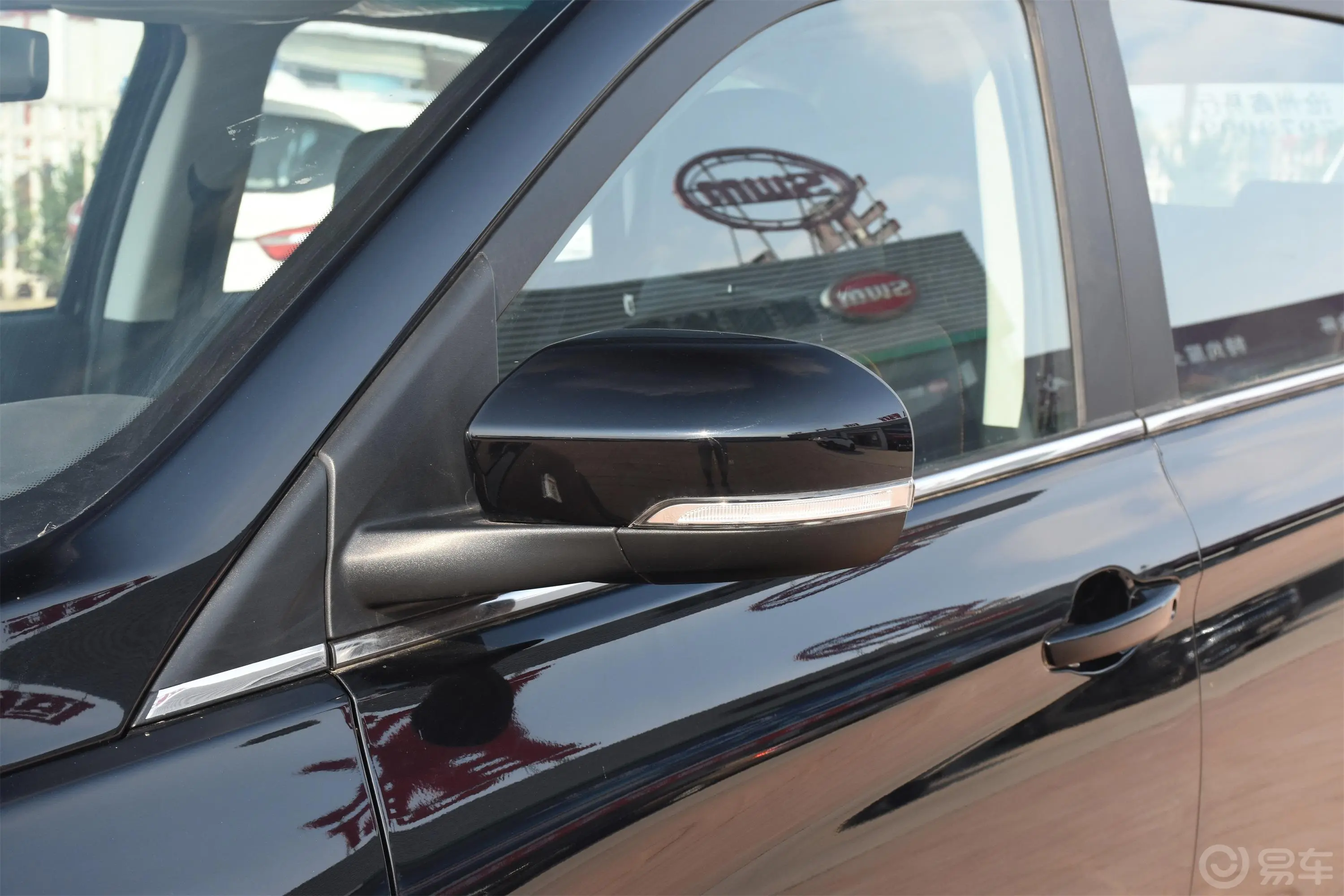 SWM斯威X71.5T 手动 舒适版主驾驶后视镜背面
