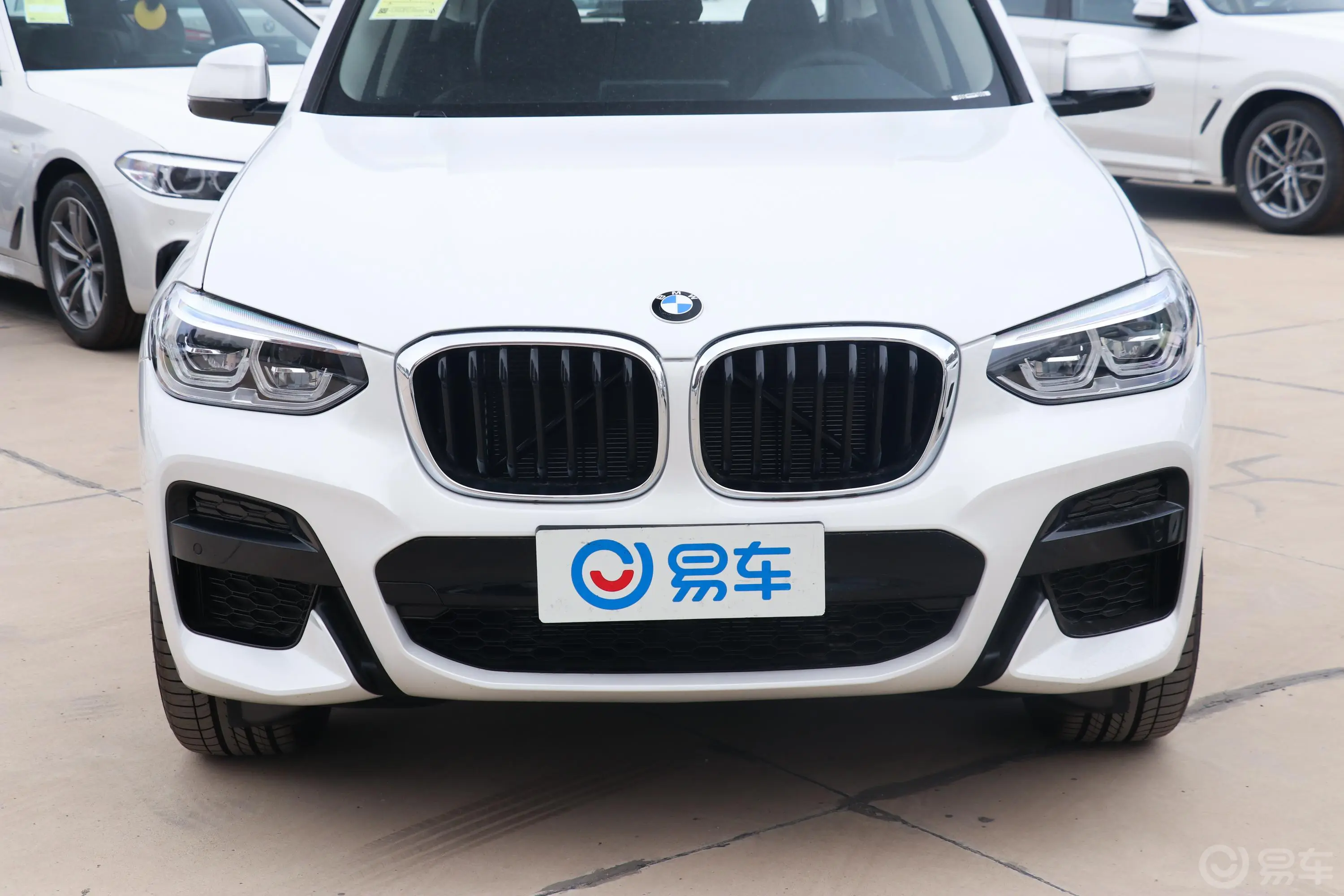 宝马X3xDrive 25i 豪华套装外观