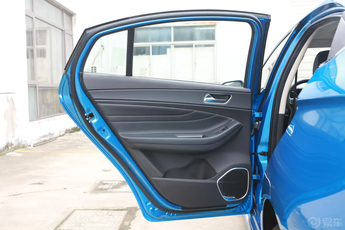 艾瑞泽GXPro 1.5T CVT 型色版 国Ⅵ驾驶员侧后车门