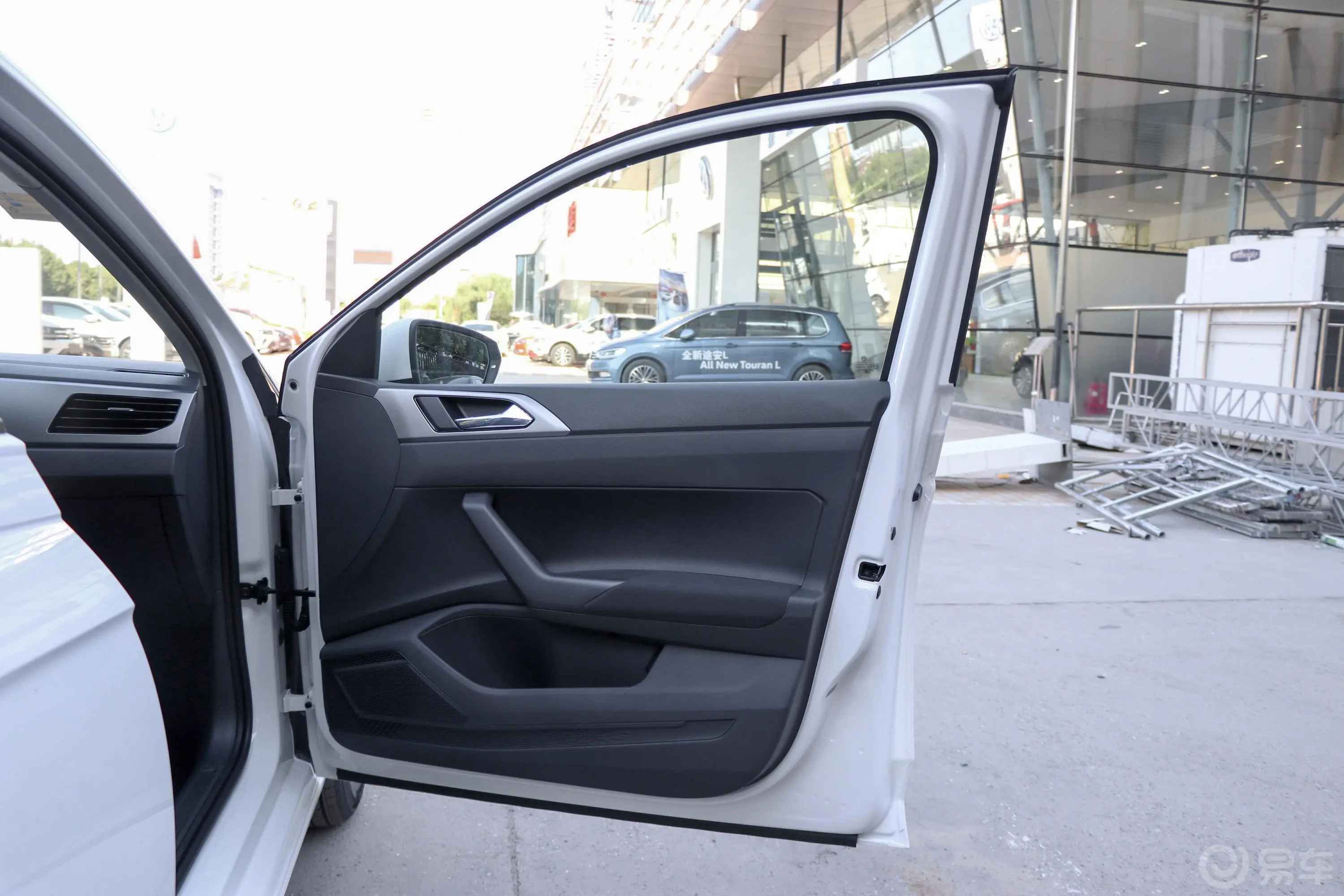 PoloPlus 1.5L 手动 全景乐享版副驾驶员车门