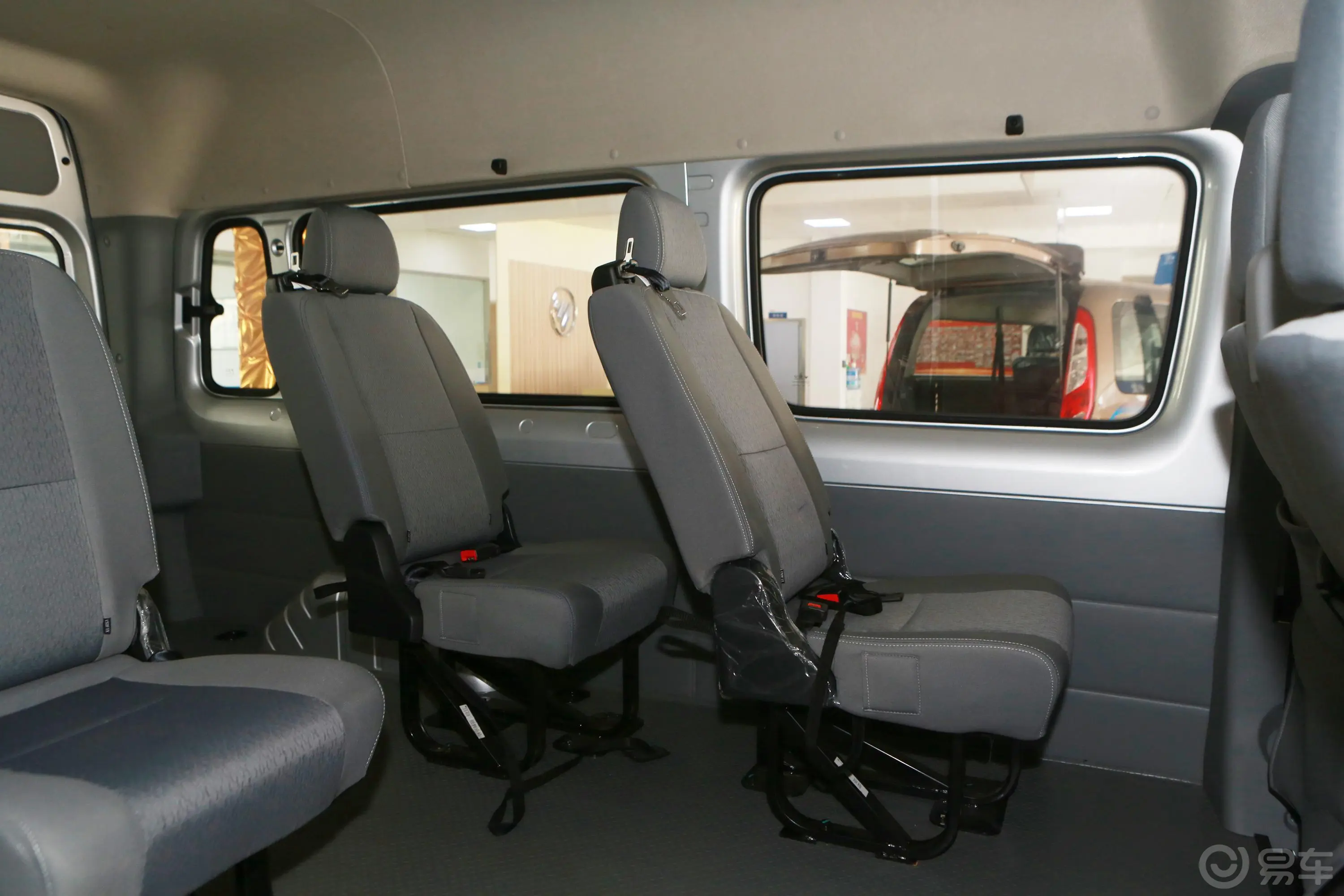 图雅诺E7 2.5T 手动 两驱后排座椅