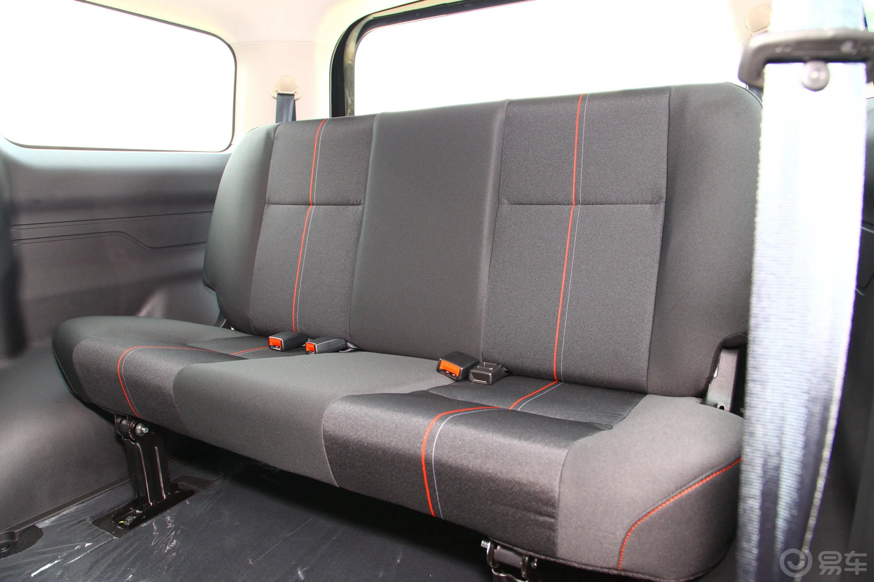 长安欧尚X70A1.5L 手动 舒适版 7座 国Ⅵ第三排座椅