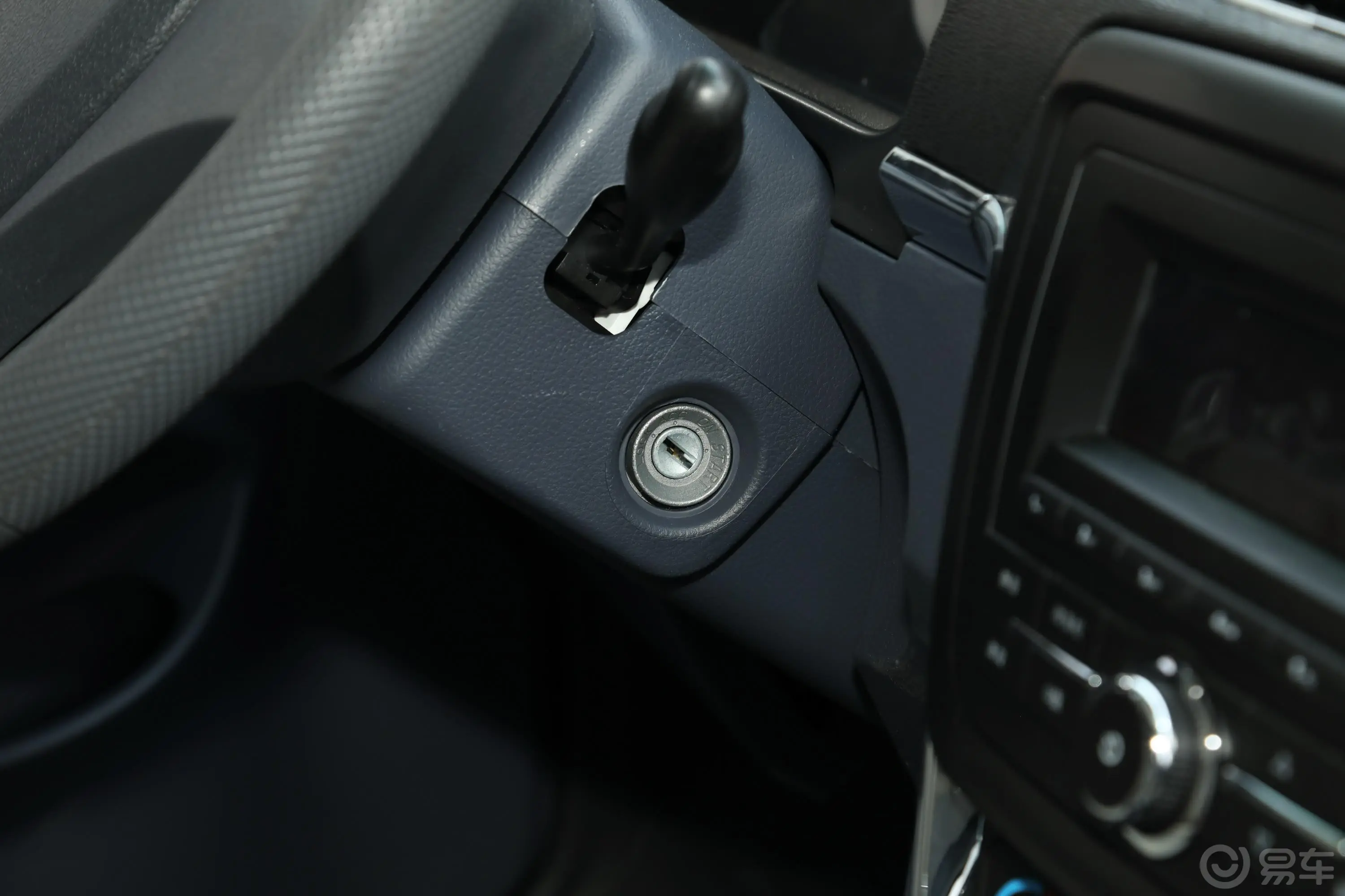 金杯T31.3L 手动单排舒适版钥匙孔或一键启动按键