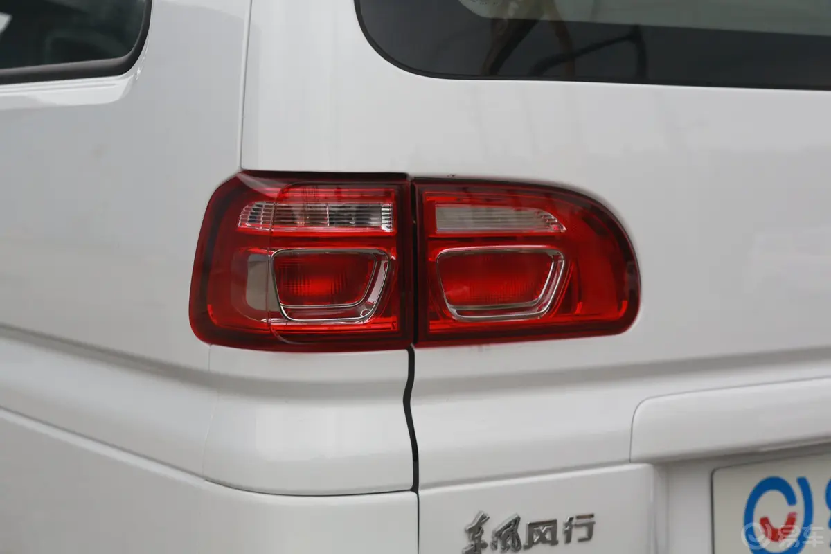 菱智M5L 1.6L 手动 基本型 7座 国VI外观