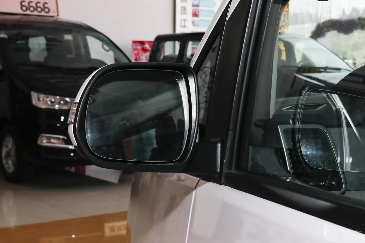 瑞风M4商旅系列 2.0L 手动 舒适型 汽油 国VI后视镜镜面