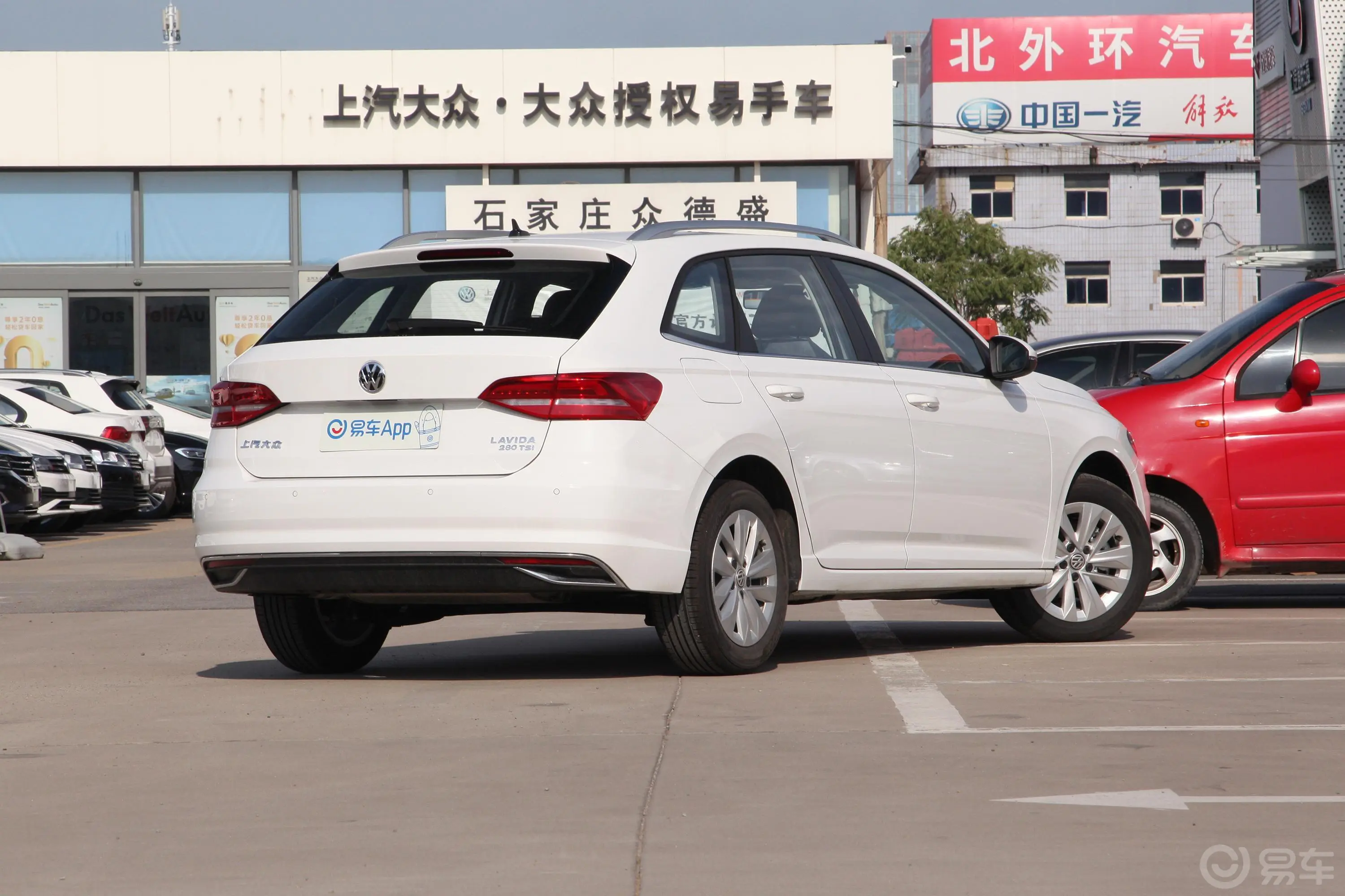 朗逸两厢 280TSI 双离合 舒适版 国VI侧后45度车头向右水平