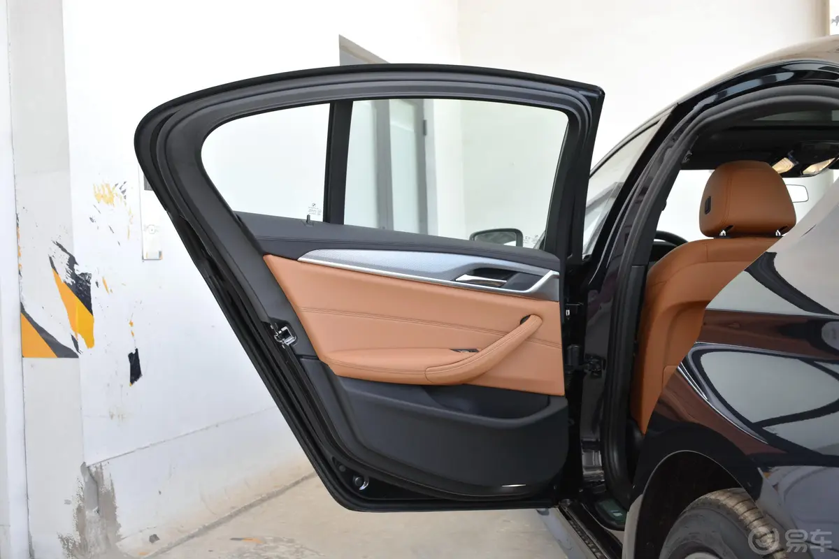 宝马5系(进口)改款 525i M运动套装驾驶员侧后车门