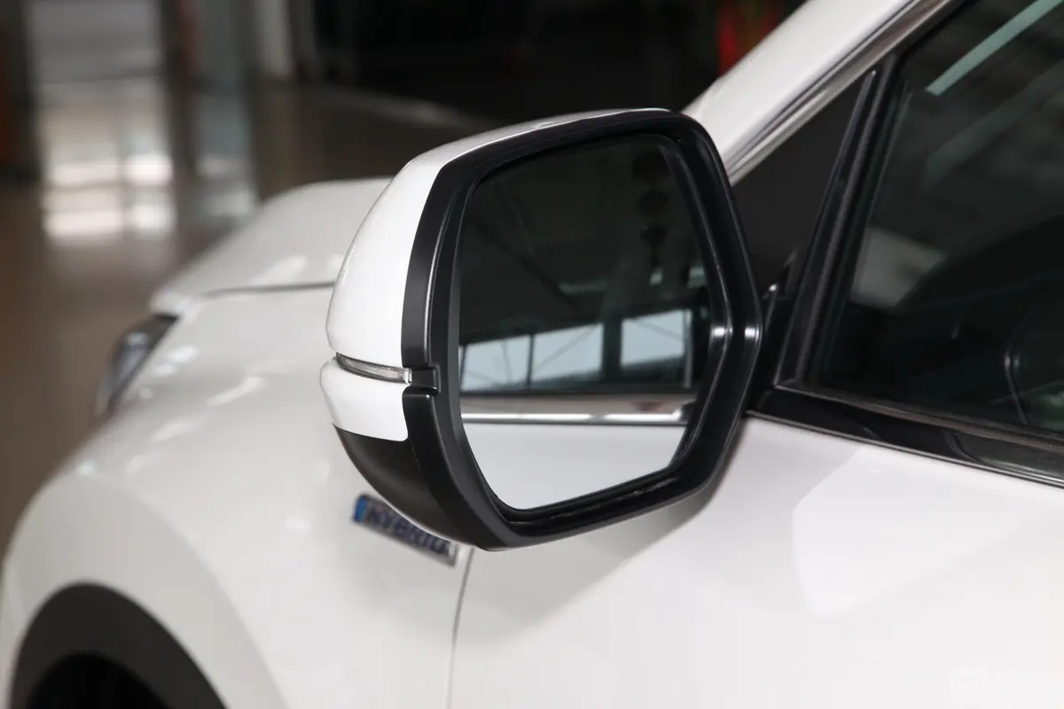 本田CR-V混动 2.0L 两驱 净速版 国VI后视镜镜面
