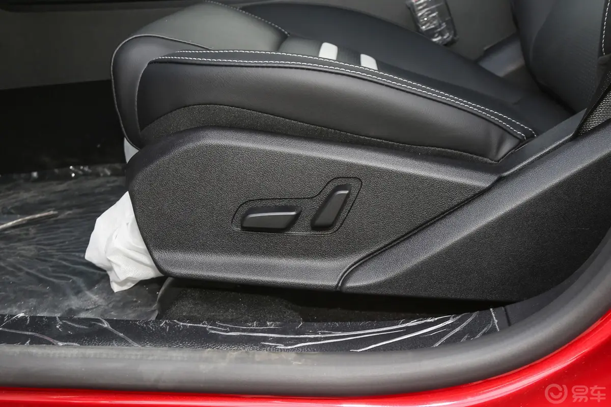 秦Pro新能源EV 超能版 高功率版 智联领动型主驾座椅调节