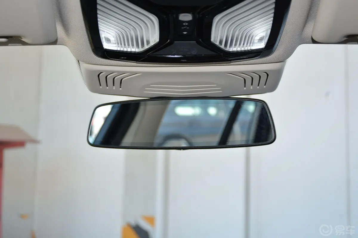 宝马X3xDrive 30i 领先版 M运动套装内后视镜