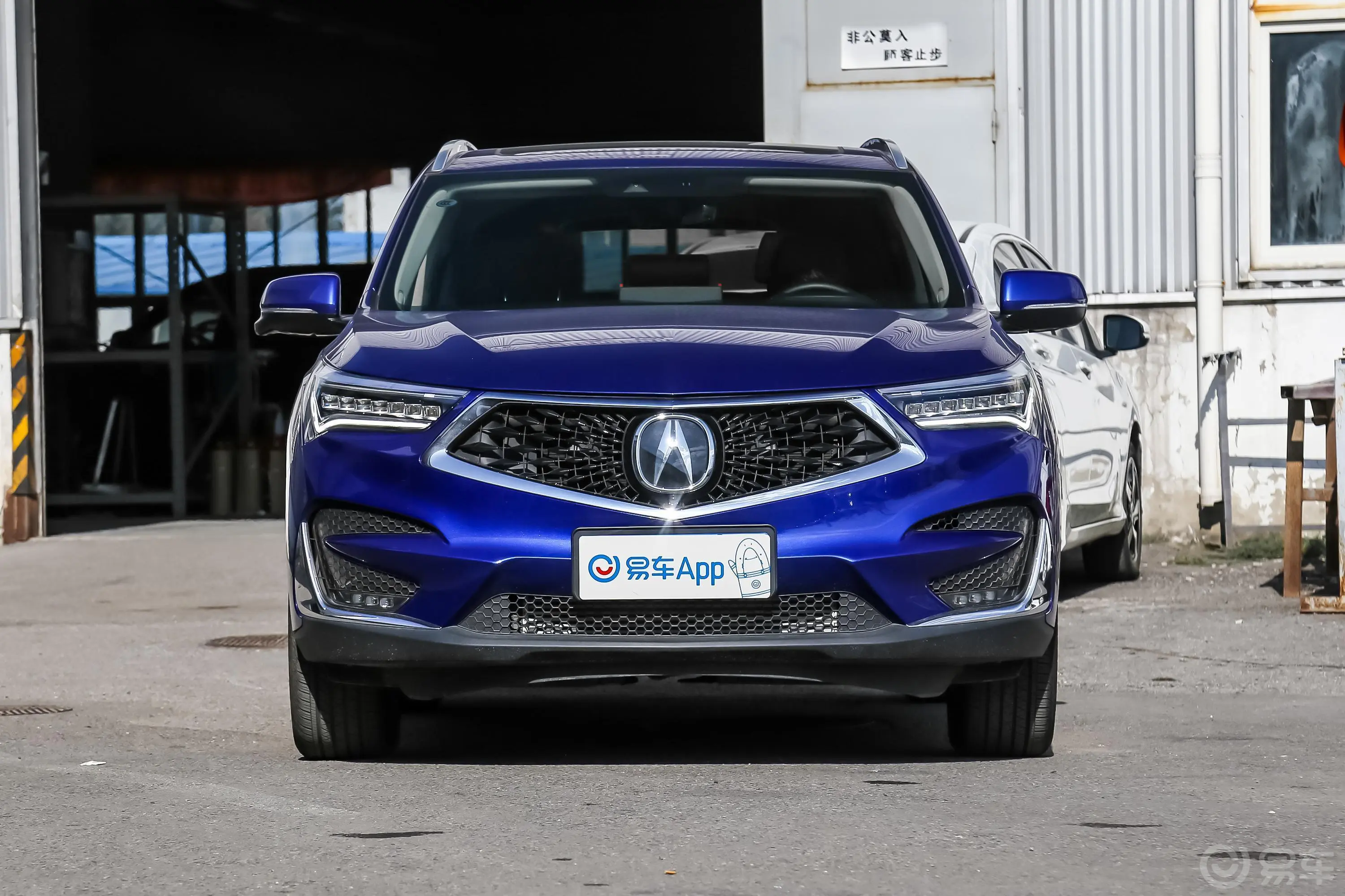 讴歌RDX2.0T 手自一体 四驱 钻享版 国V外观