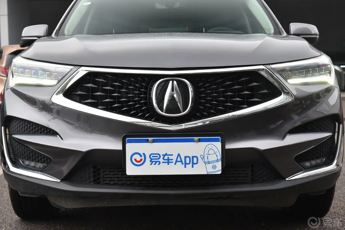 讴歌RDX2.0T 手自一体 两驱 悦享版 国V外观