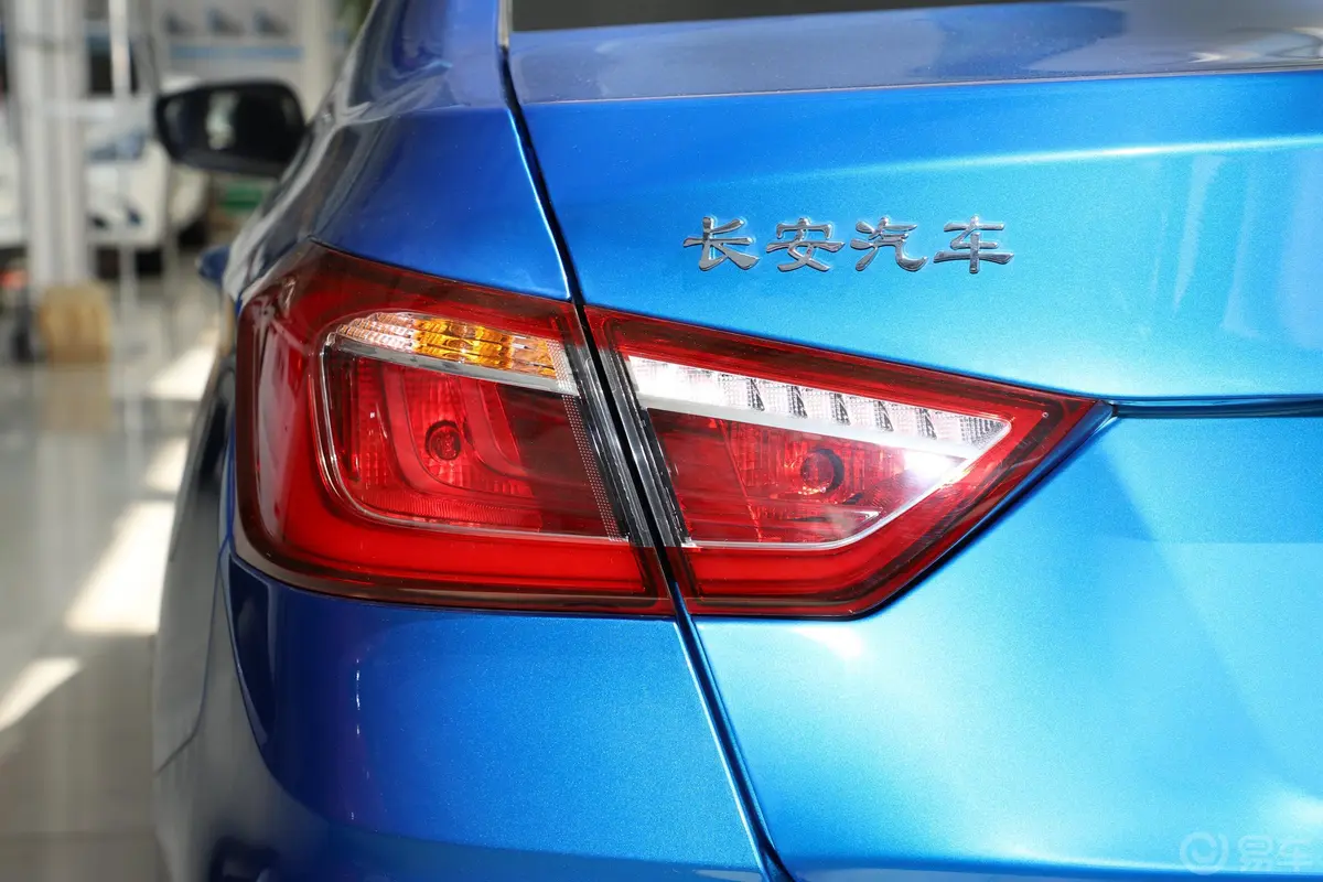 逸动DT1.6L 手自一体 悦享型 国VI外观