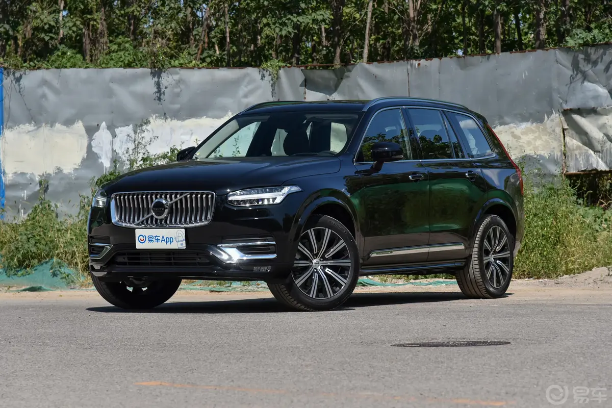 沃尔沃XC90T6 智尊豪华版 7座侧前45度车头向左水平