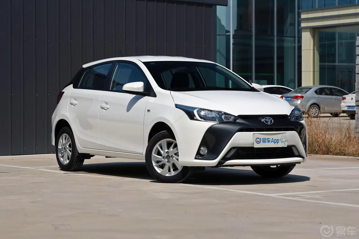 YARiS L 致炫1.5G CVT 炫动版 国Ⅵ胎压信息铭牌