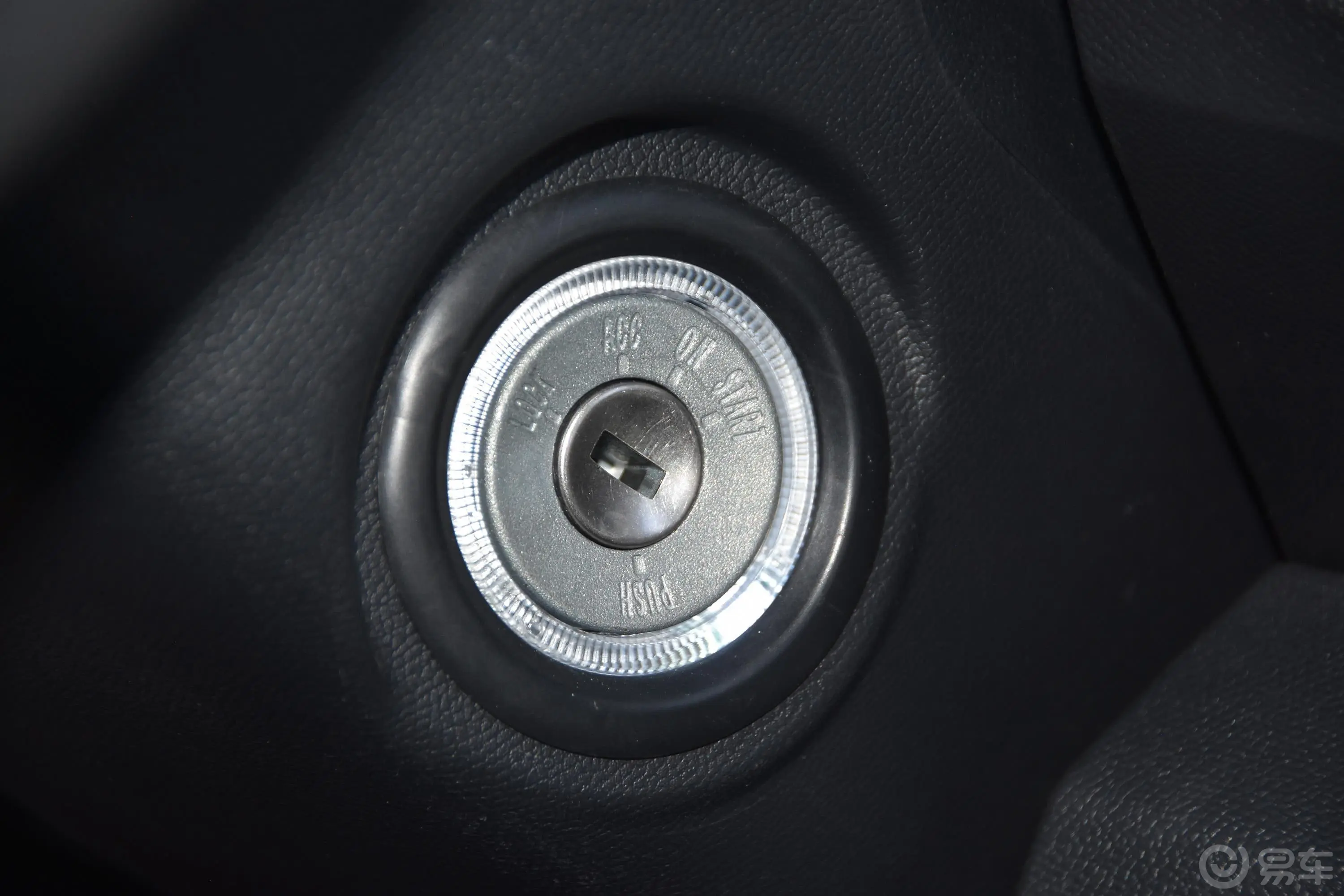 凯程F702.5T 四驱 标轴 豪华版 柴油 国V钥匙孔或一键启动按键